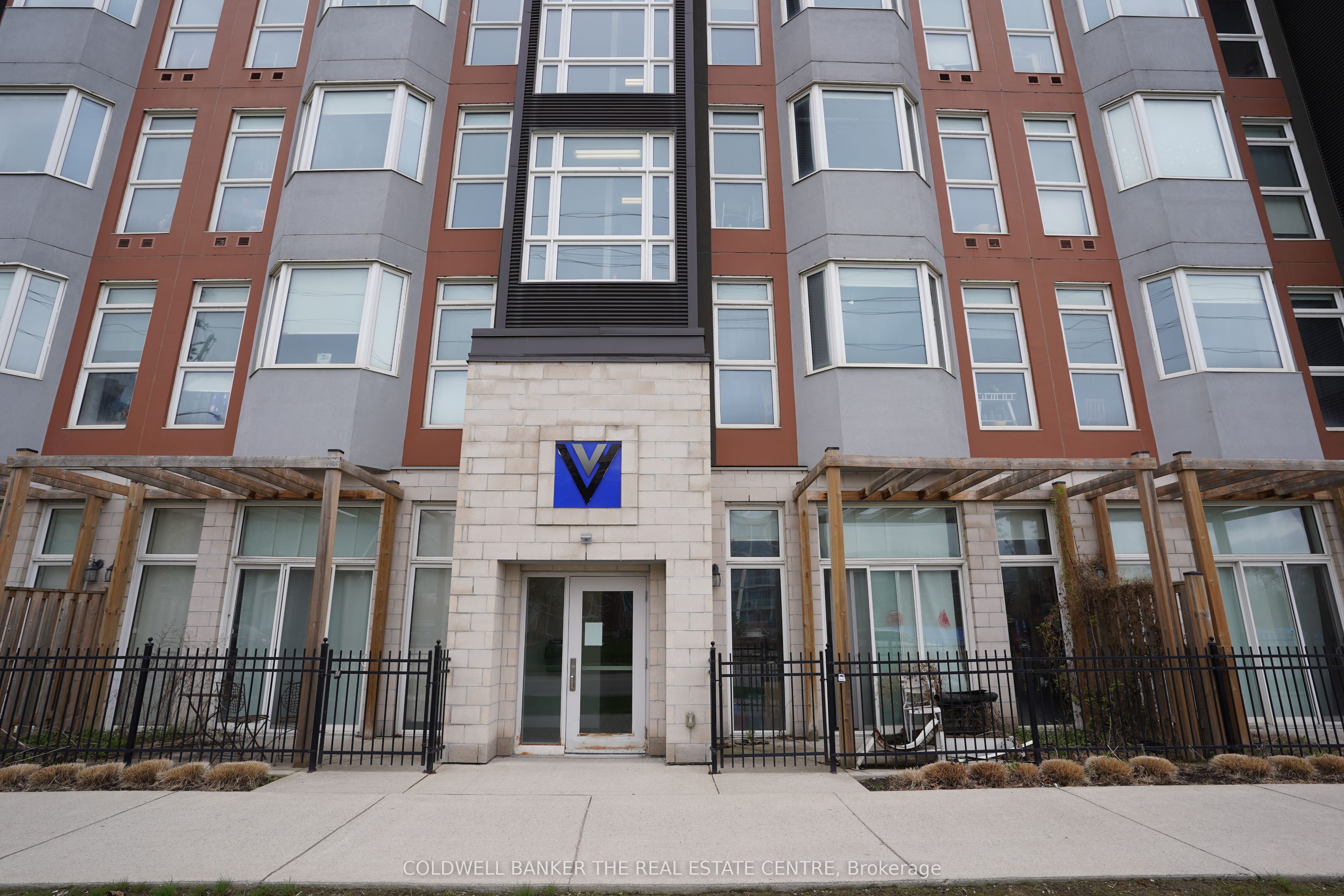 253 Albert Street 113, Waterloo, ON N2L 3T7