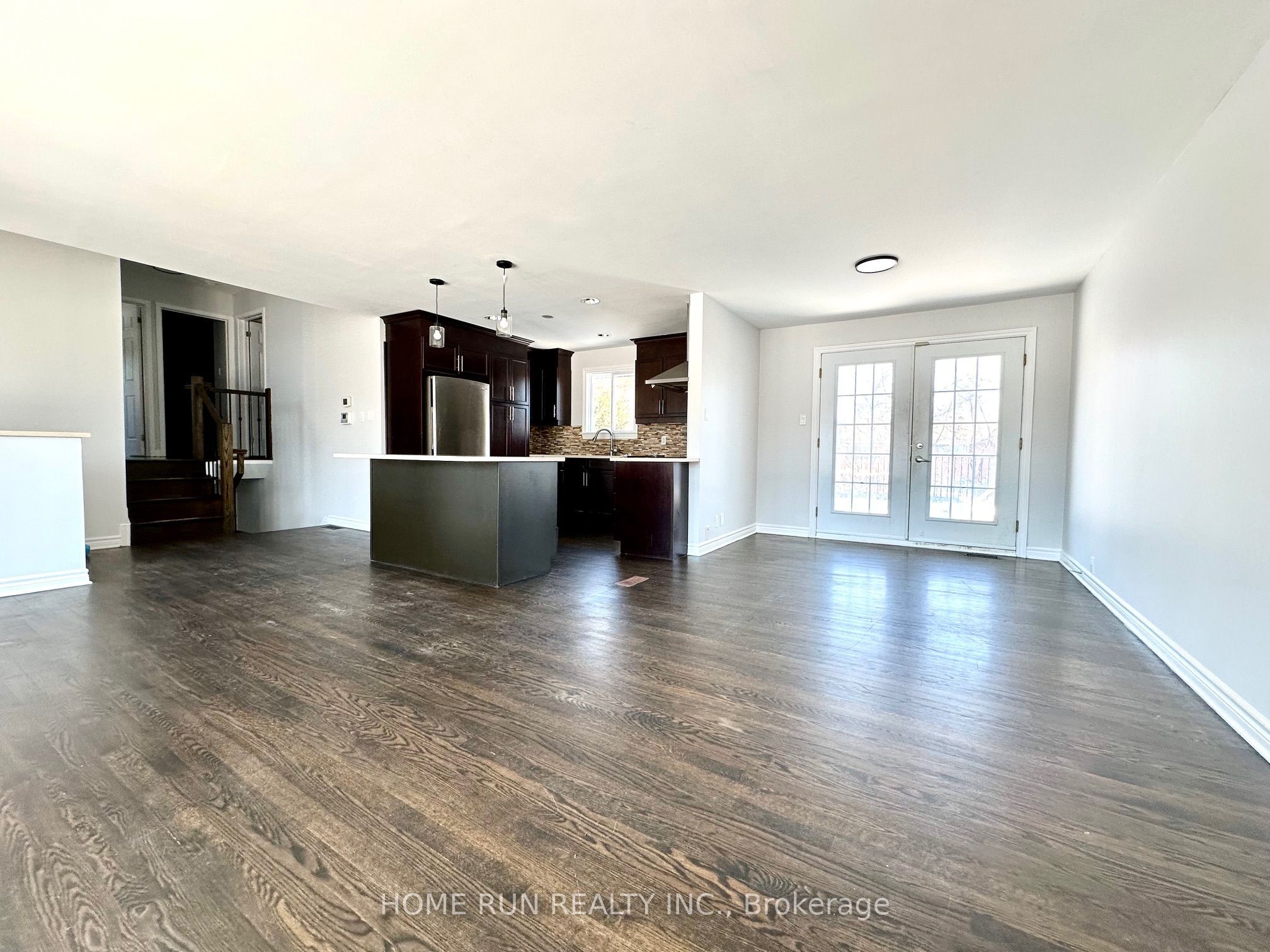 71 Ashburn Drive, Cityview - Parkwoods Hills - Rideau Shore, ON K2E 6N4 photo 5