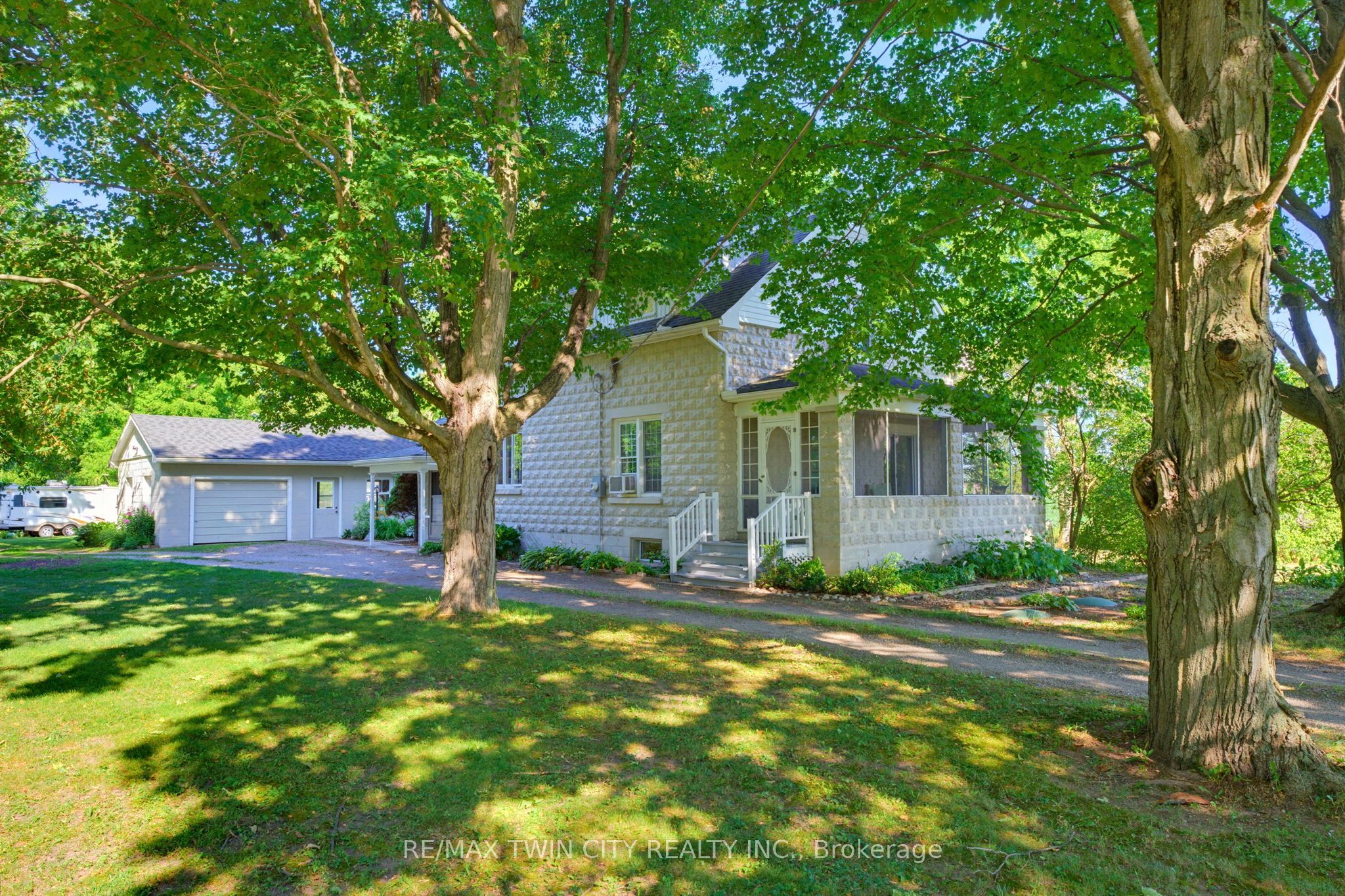 321 Pinehurst Road, Brant, ON N3L 3E2