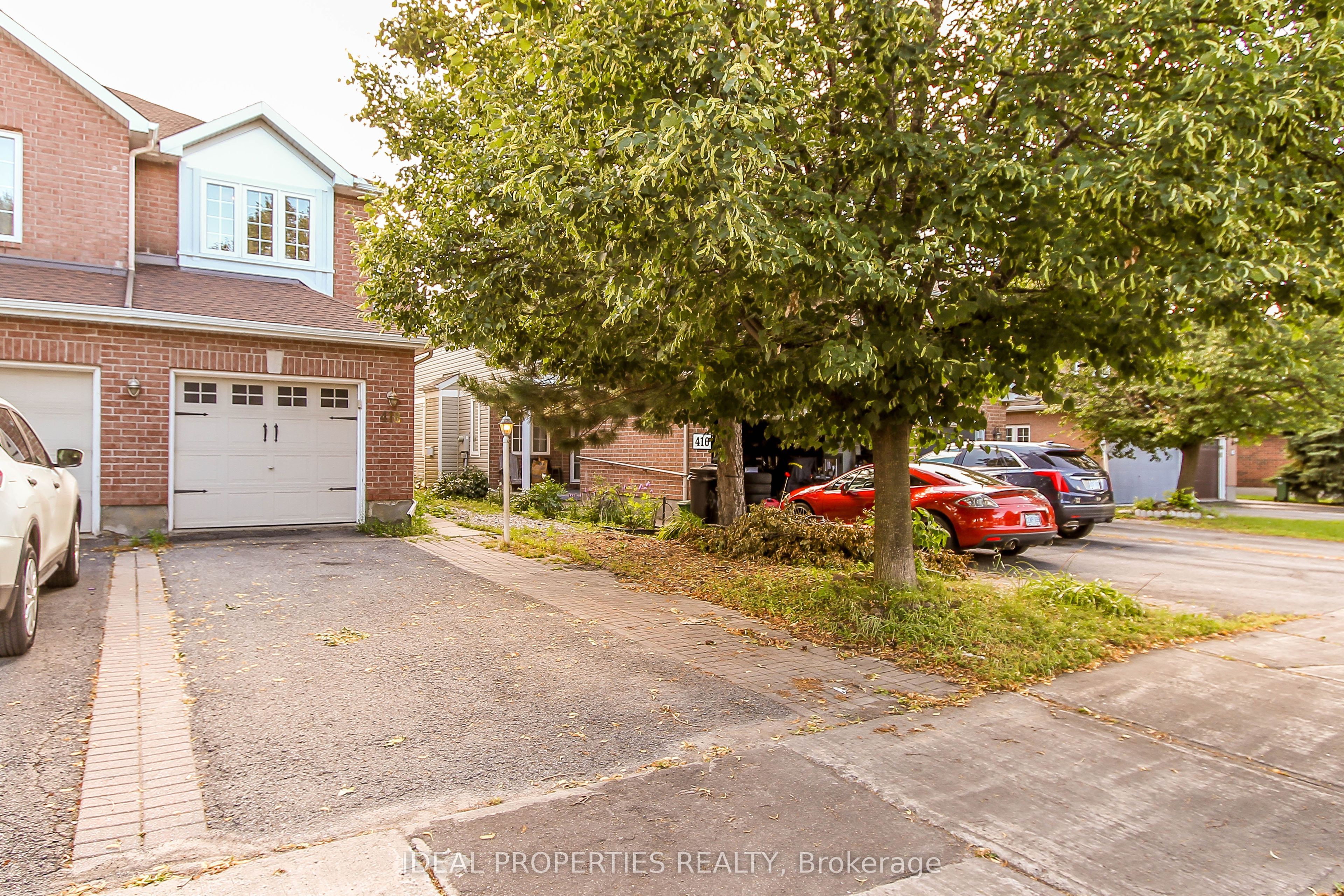 418 Beatrice Drive, Barrhaven, ON K2J 4W9 photo 2