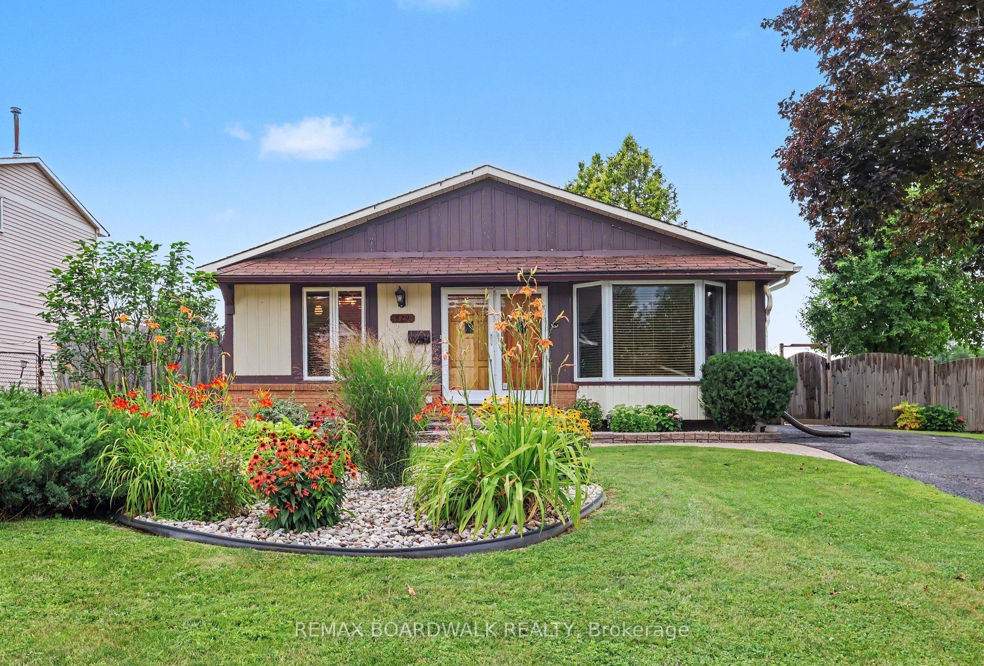 329 Pintail Terrace, Orleans - Cumberland and Area, ON K1E 1Z9 photo 2