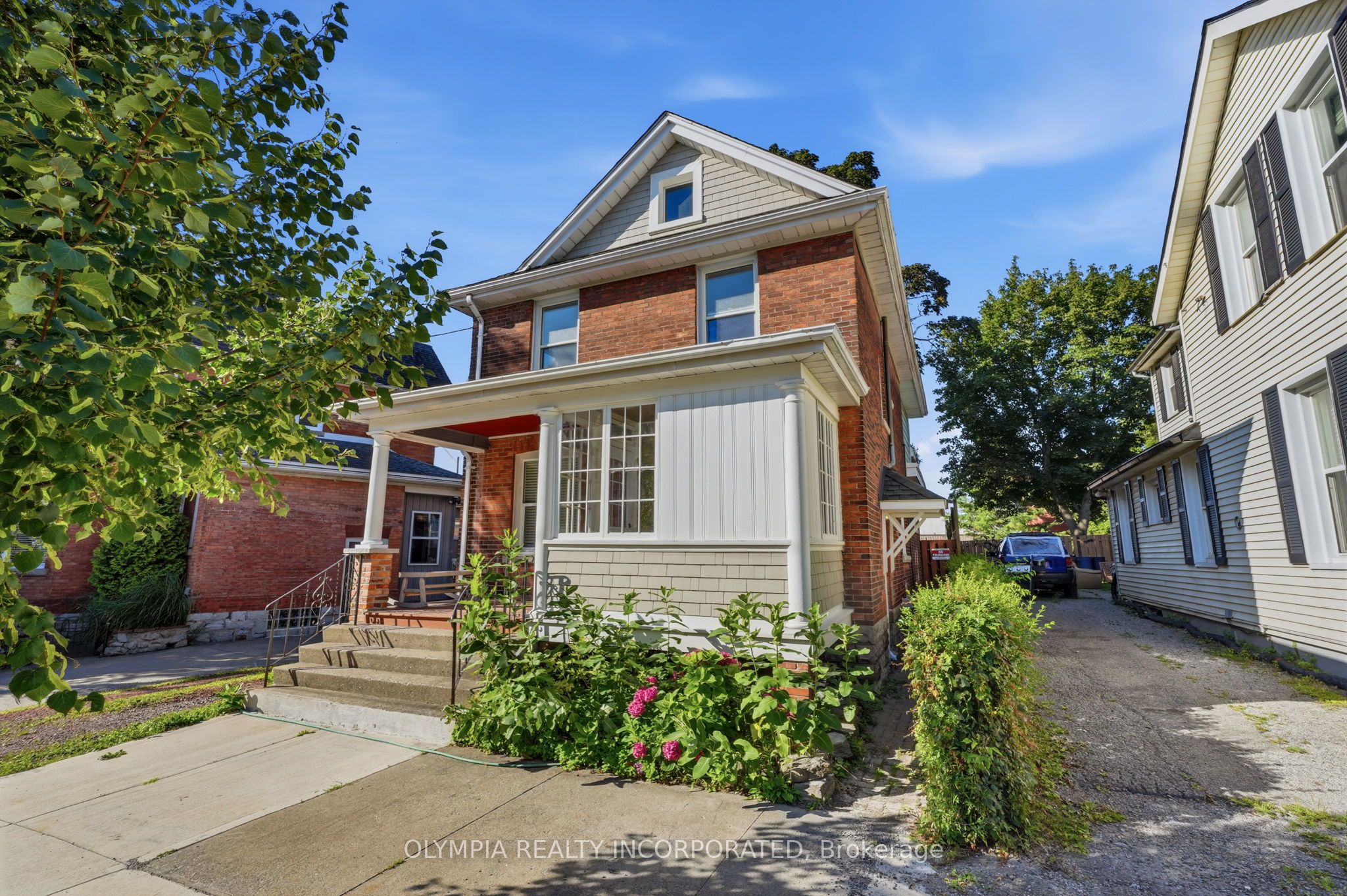 14 Bond Street, St. Catharines, ON L2R 4Z2 photo 2