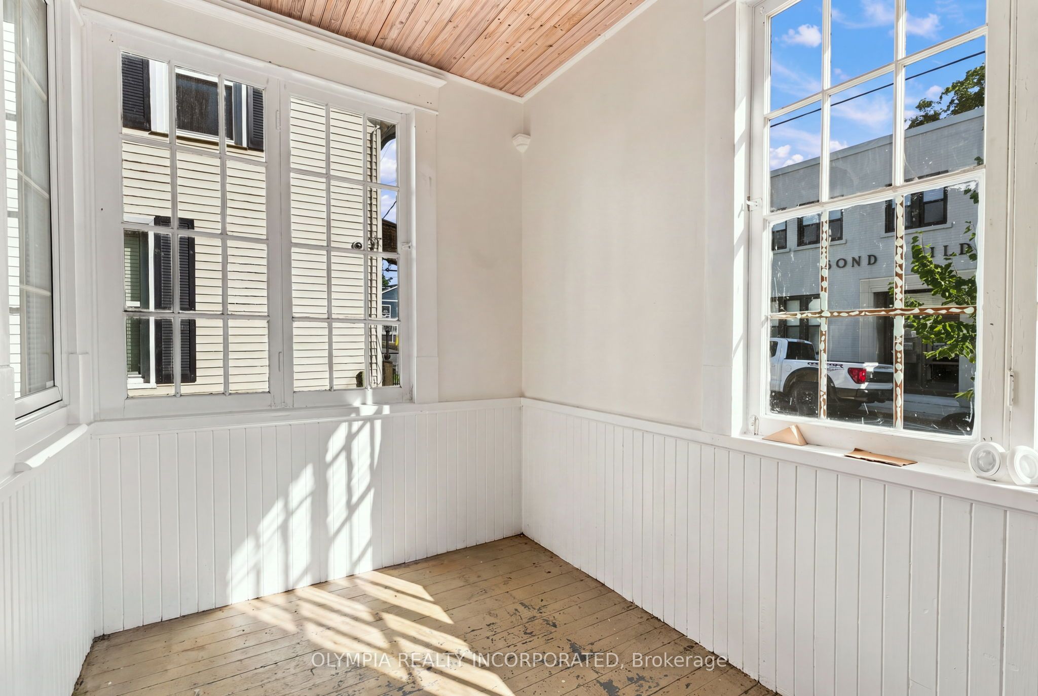 14 Bond Street, St. Catharines, ON L2R 4Z2 photo 4