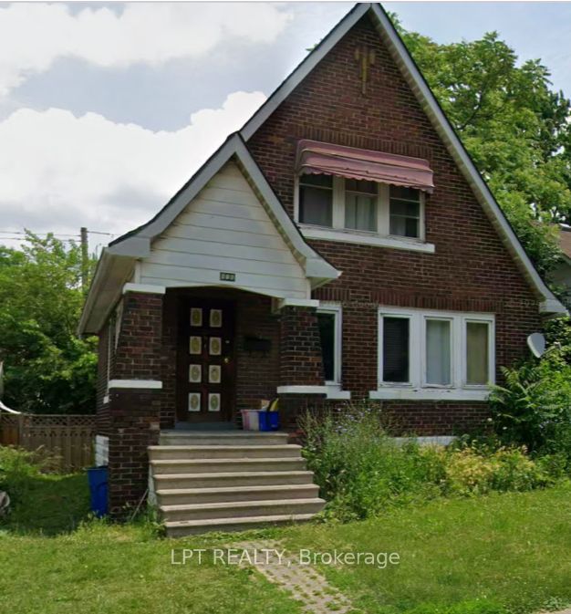 916 Felix Avenue, Windsor, ON N9C 3L3