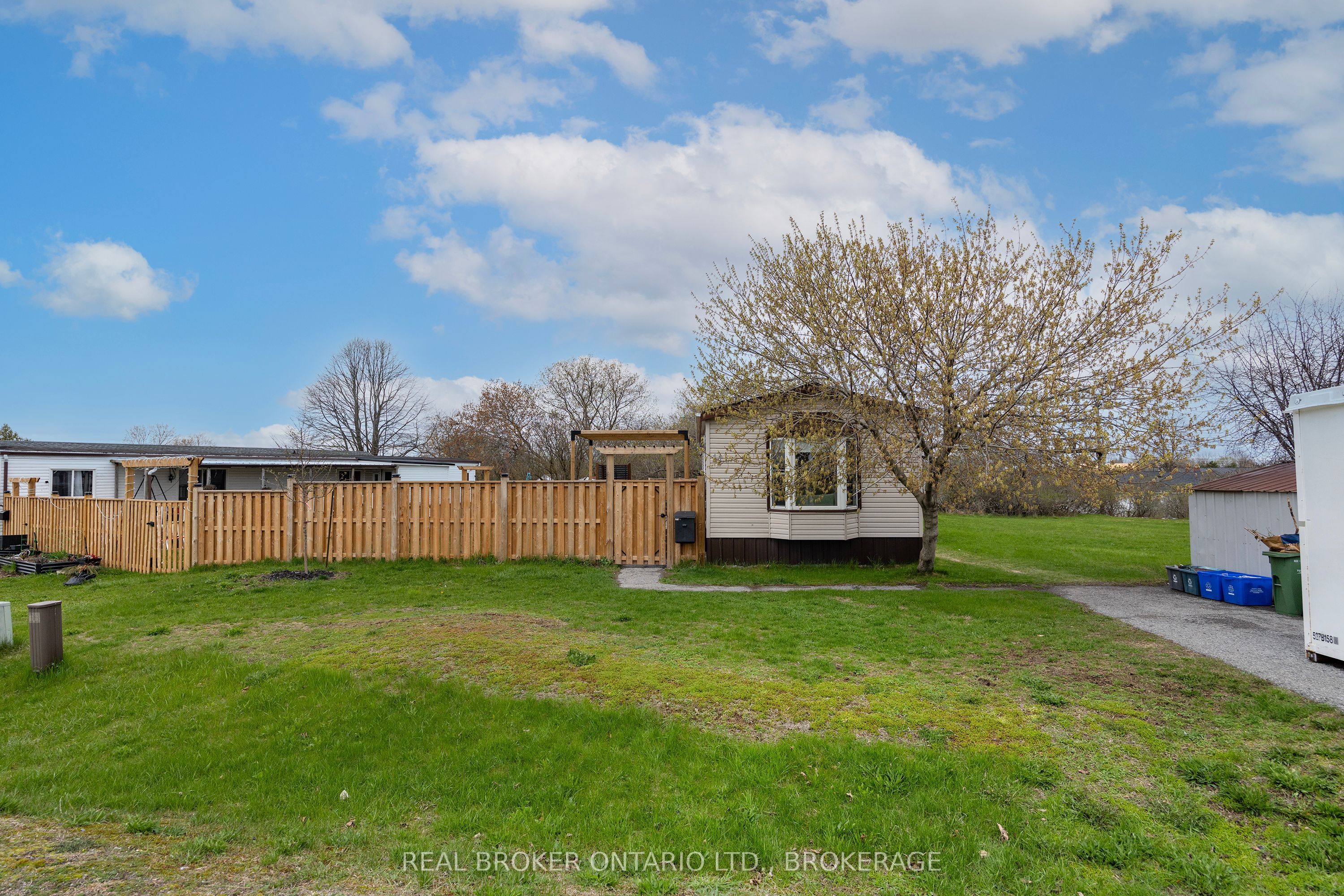 11 HERMES Drive, Kingston, ON K7K 5T3 photo 3