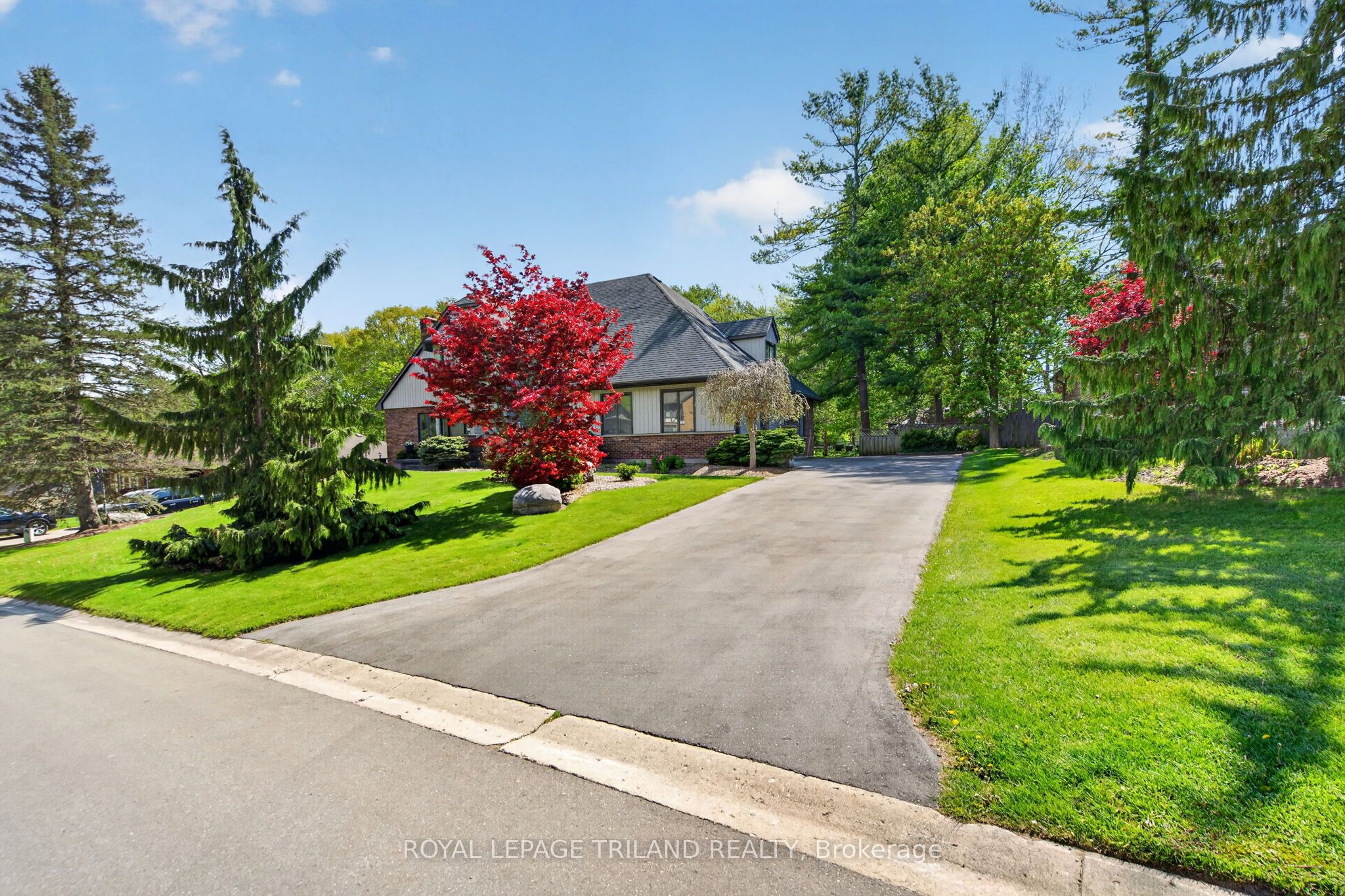 83 BLACKBURN Crescent, Middlesex Centre, ON N0L 1R0 photo 2
