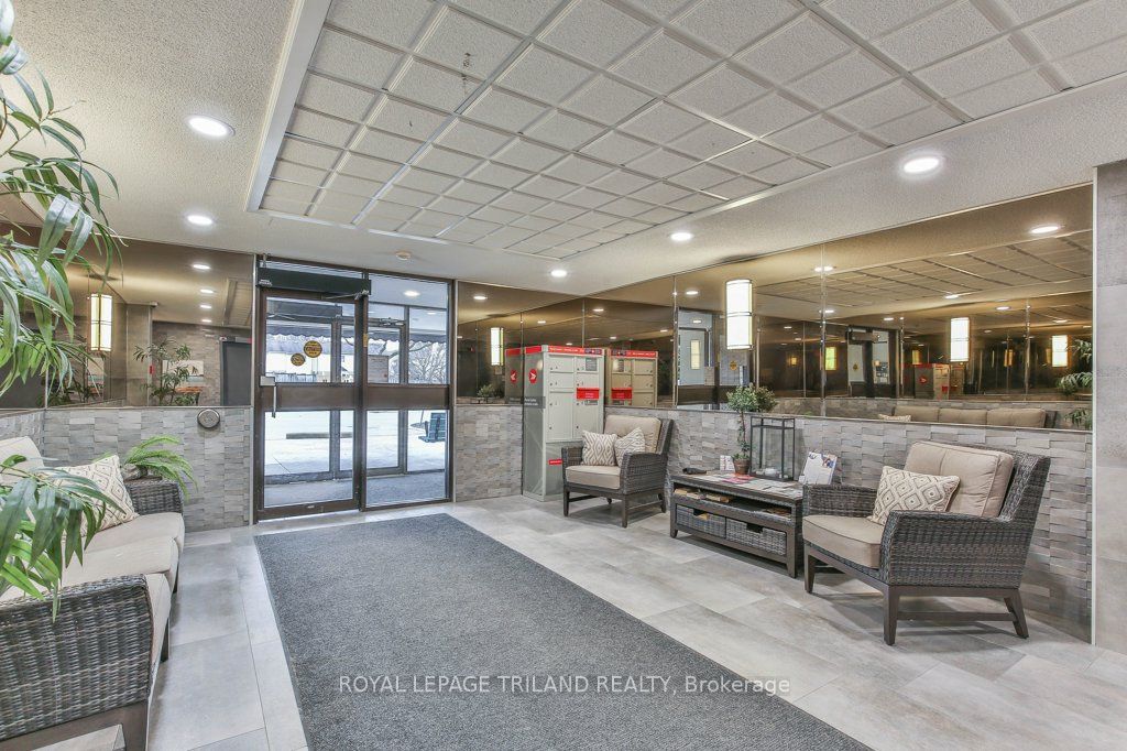 1600 ADELAIDE Street N 1001, London North, ON N5X 3H6 photo 4