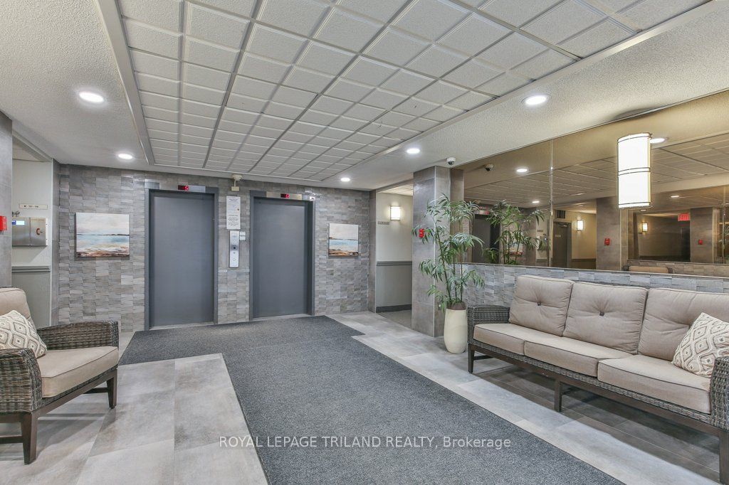 1600 ADELAIDE Street N 1001, London North, ON N5X 3H6 photo 5