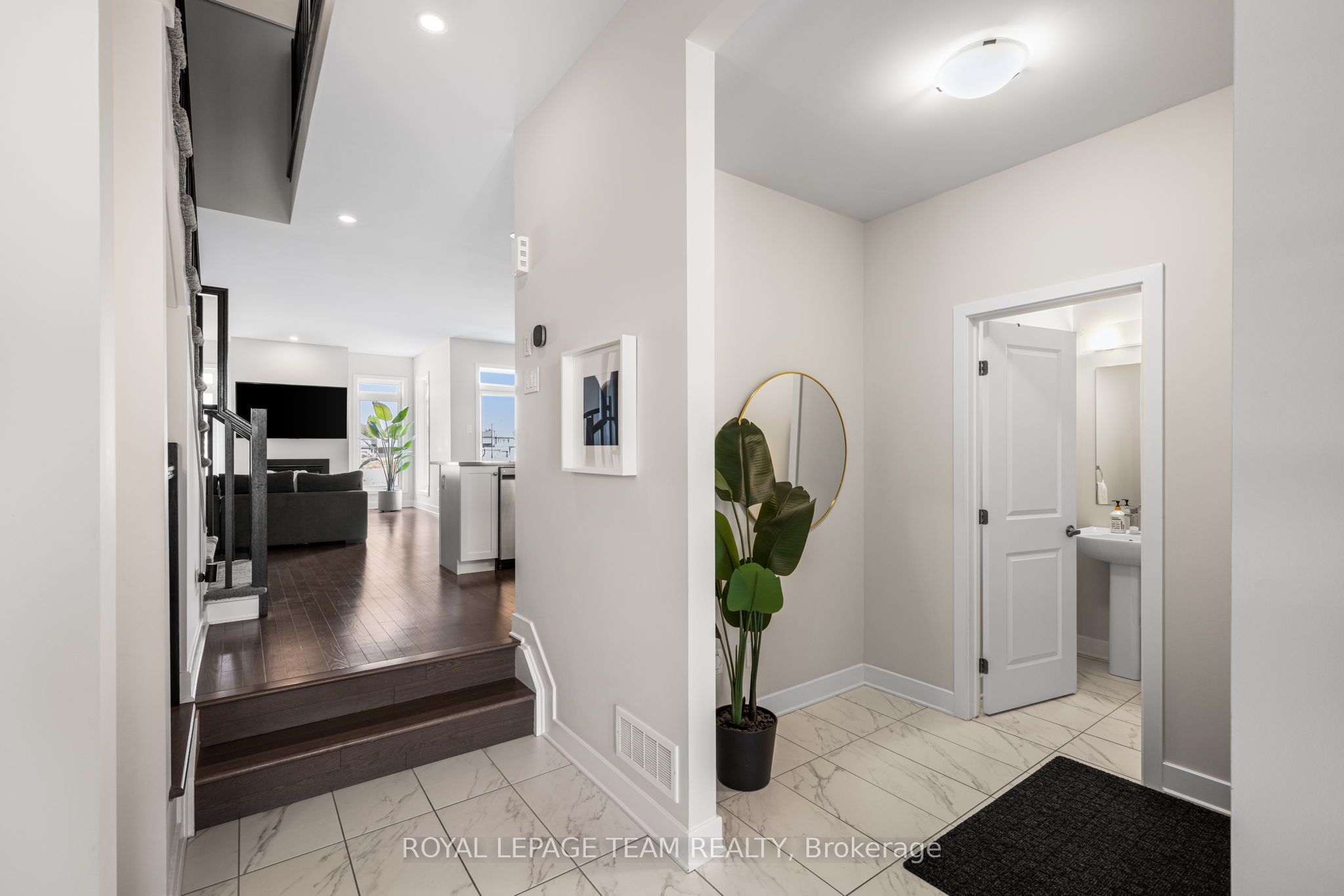 800 Solarium Avenue, Blossom Park - Airport and Area, ON K4M 0R6 photo 4