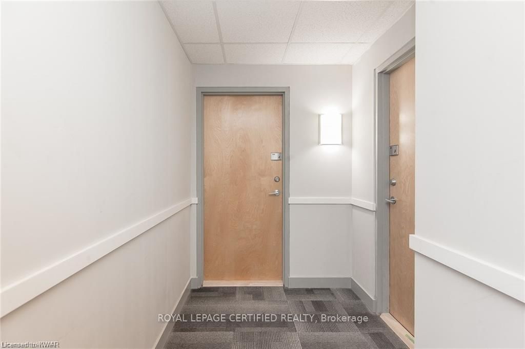1 Victoria Street S 508, Kitchener, ON N2G 1C2 photo 2