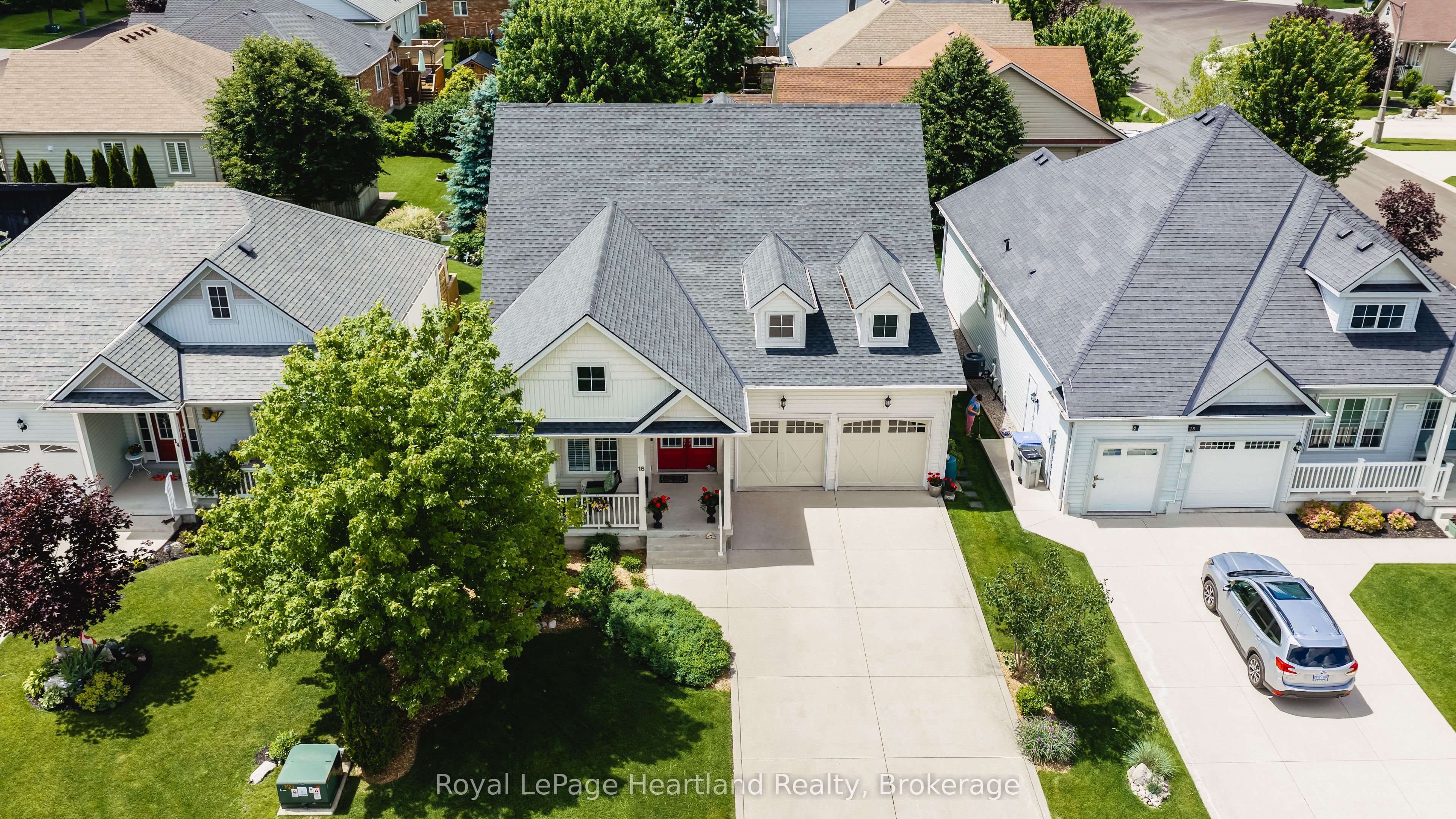 16 Macpherson Avenue, Huron East, ON N0K 1W0 photo 2