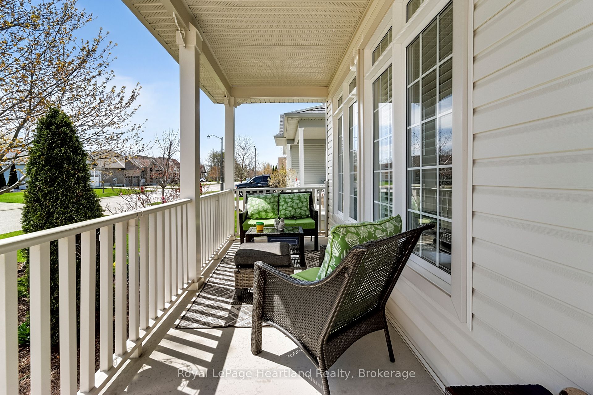 16 Macpherson Avenue, Huron East, ON N0K 1W0 photo 4