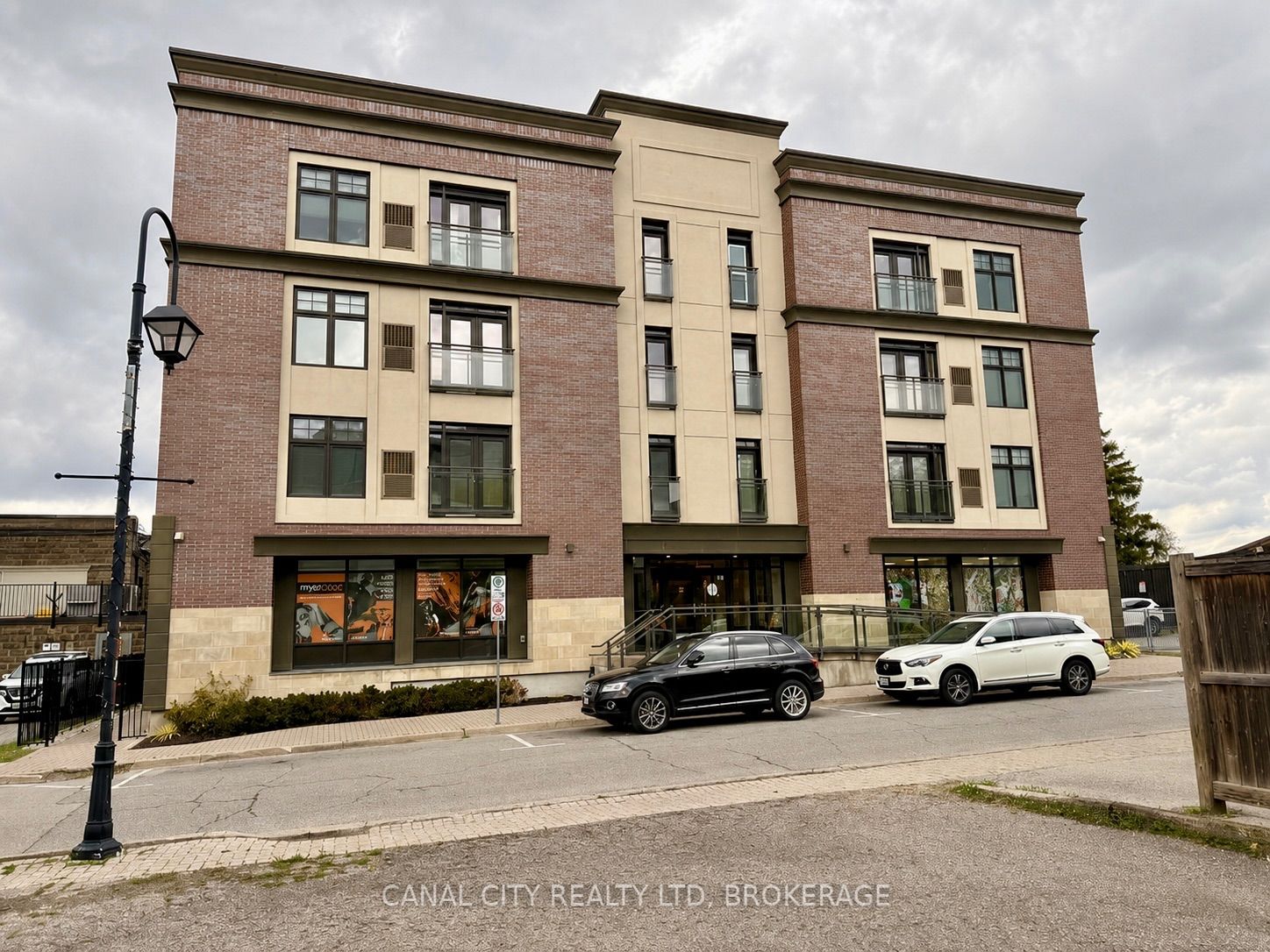 10 Albert Street E 303, Thorold, ON L2V 1P1