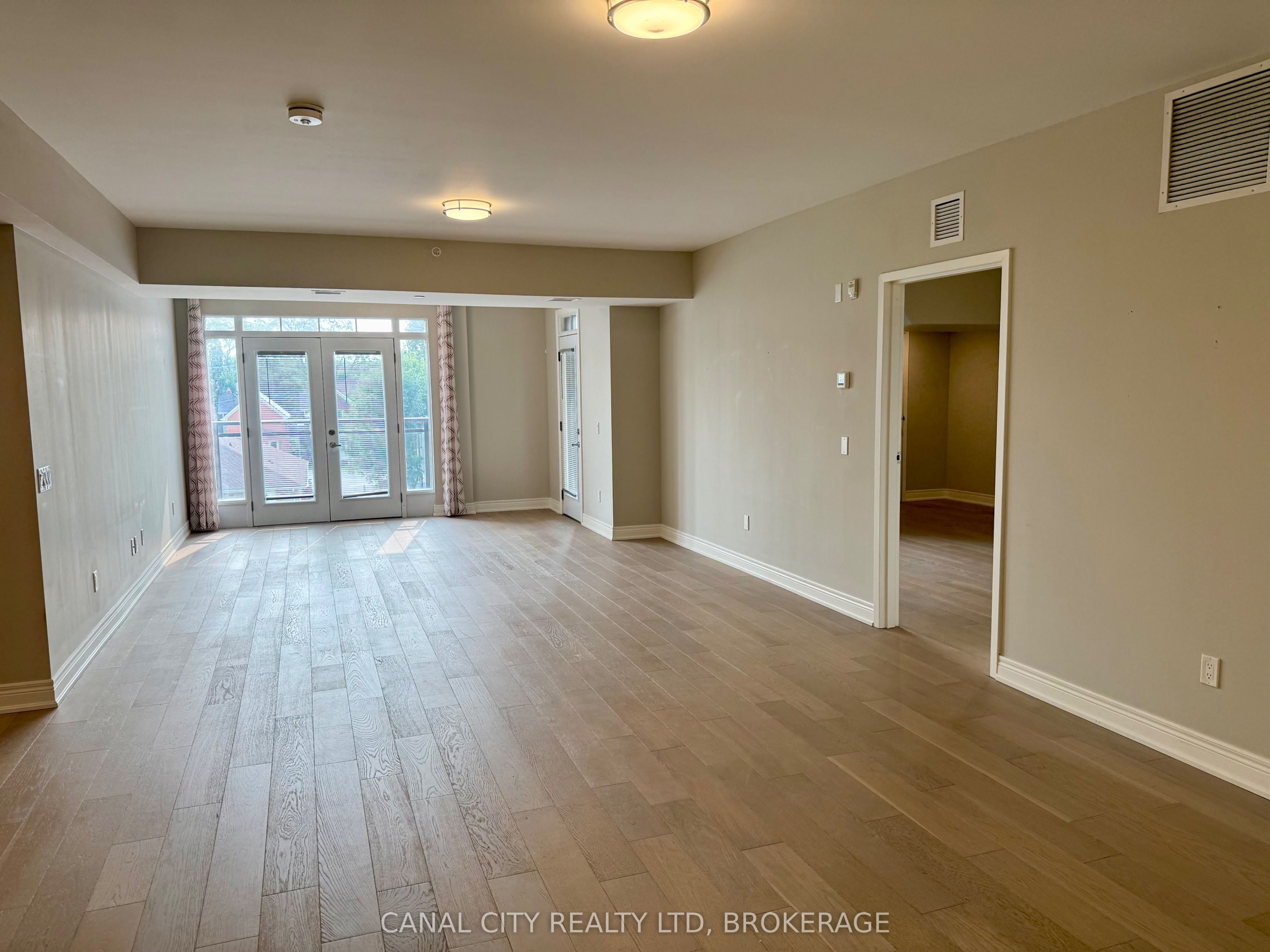 10 Albert Street E 303, Thorold, ON L2V 1P1 photo 5
