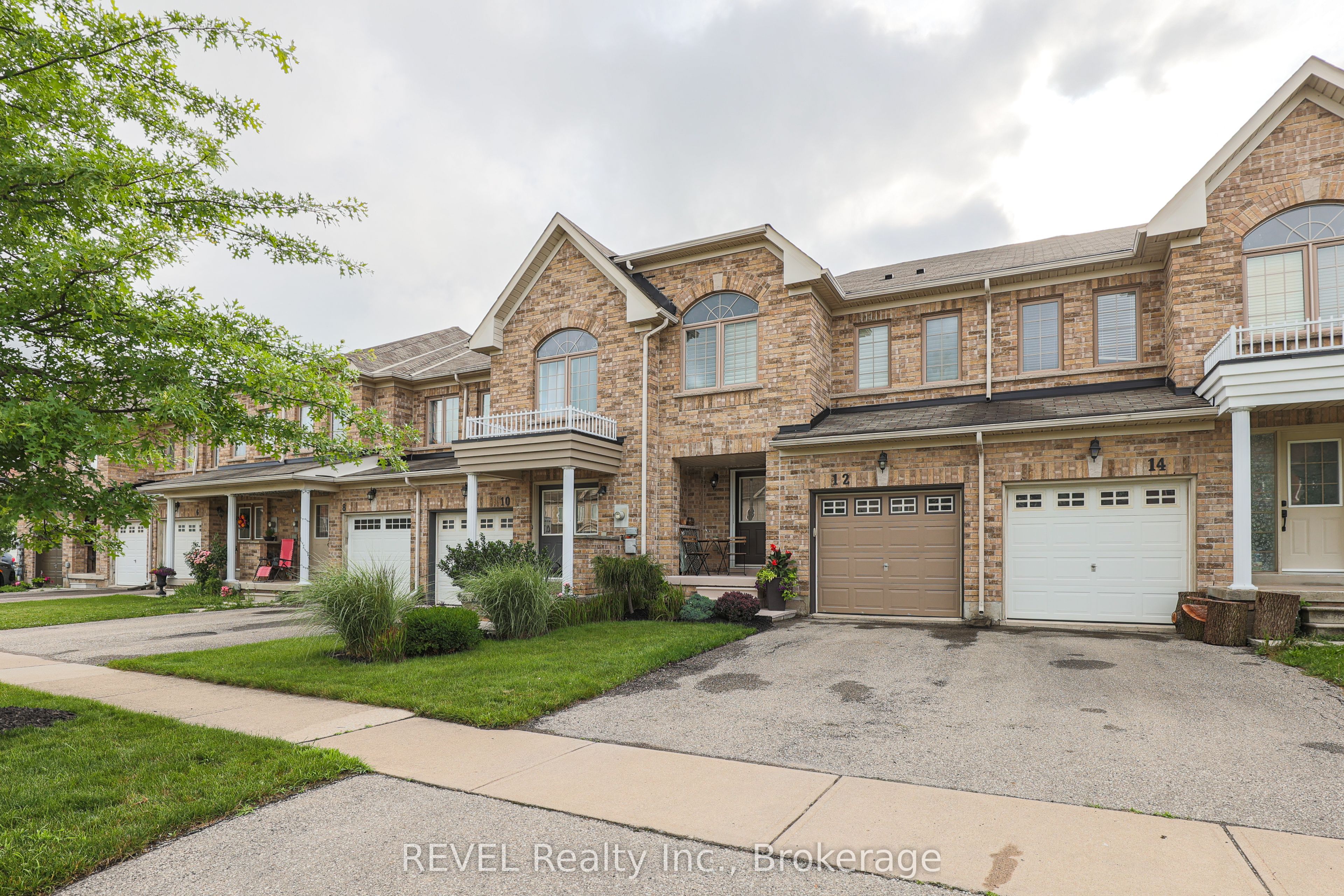 12 Colonel Lyall Street, St. Catharines, ON L2P 0B1