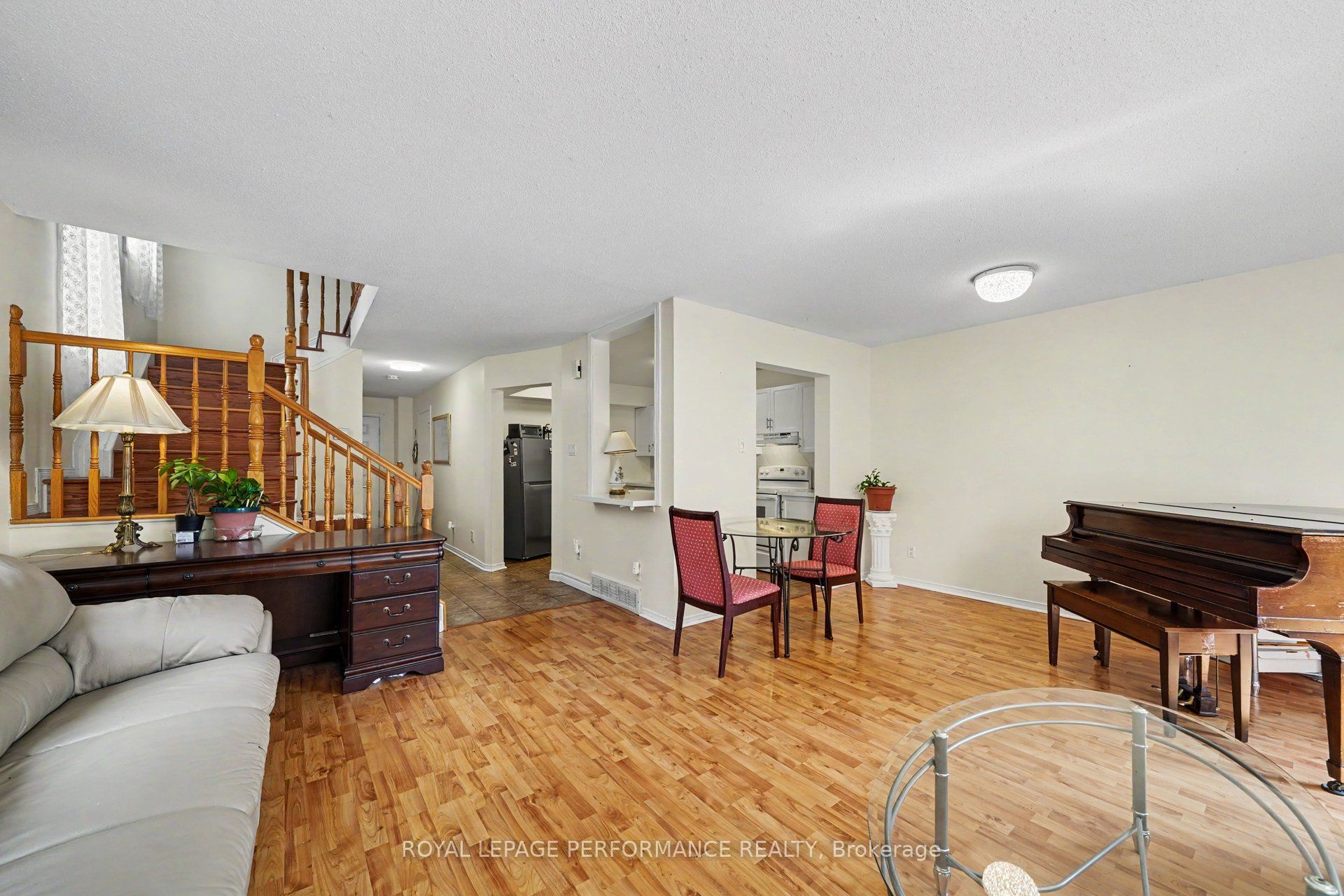 86 Royal Oak Court, Hunt Club - South Keys and Area, ON K1T 3P1 photo 4