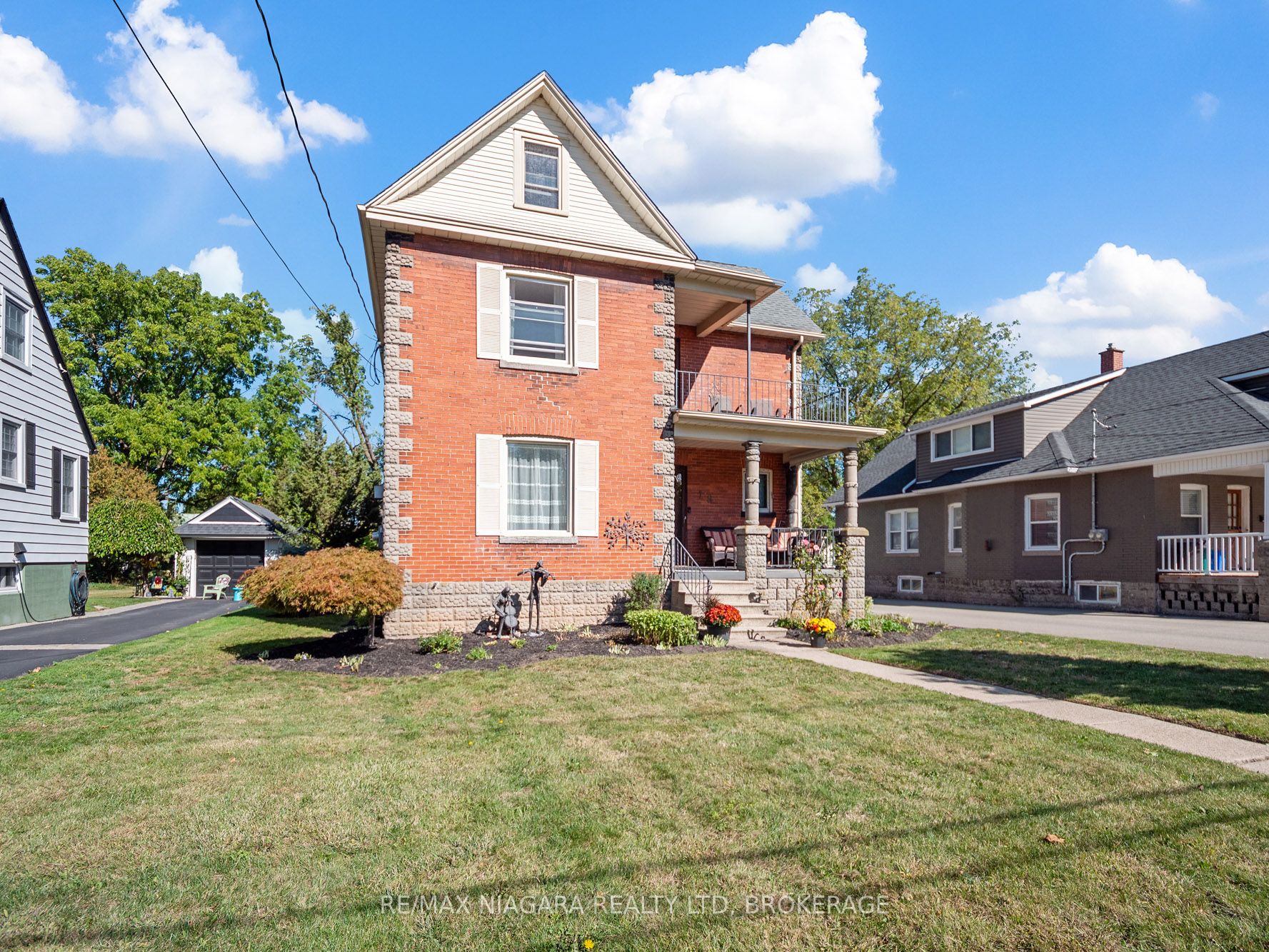 18 Emerick Avenue, Fort Erie, ON L2A 2W3 photo 3