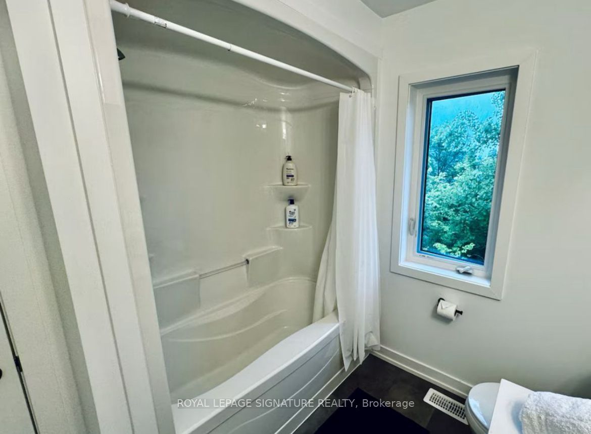 4263 Fourth Avenue 722, Niagara Falls, ON L2E 0C2 photo 5