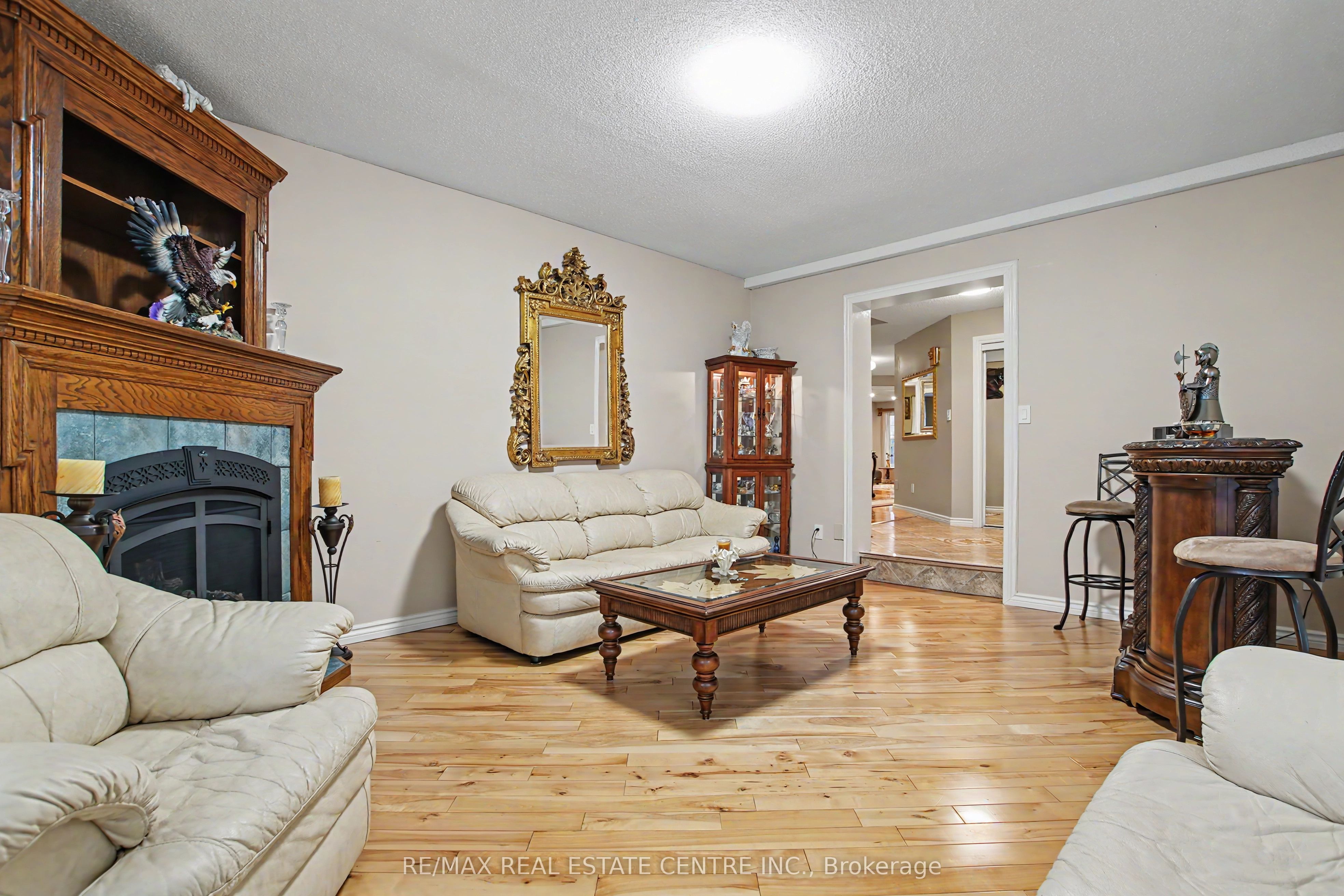 342 Saginaw Parkway, Cambridge, ON N1T 1R8 photo 5