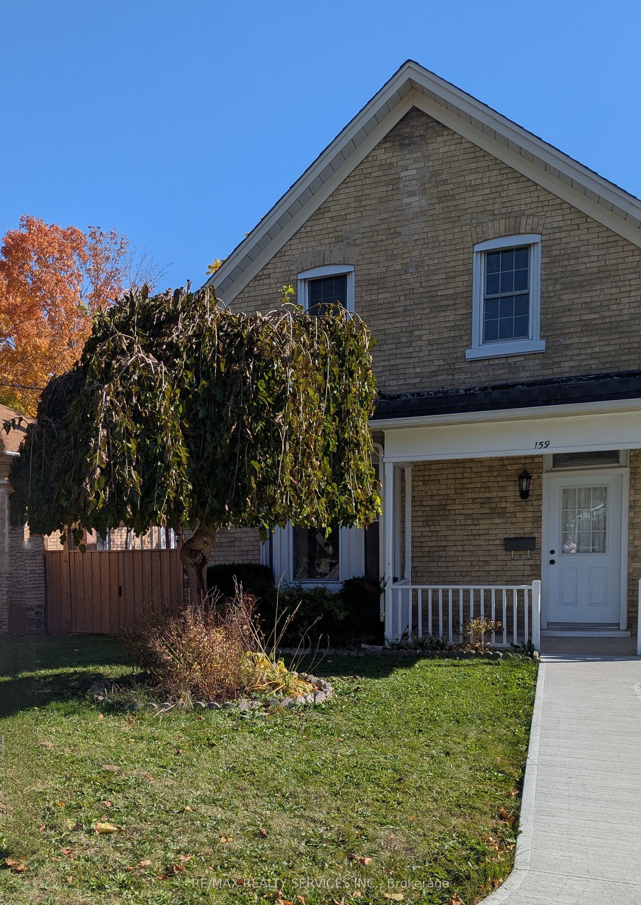 159 Wellington Street, Cambridge, ON N1R 3Y8 photo 3