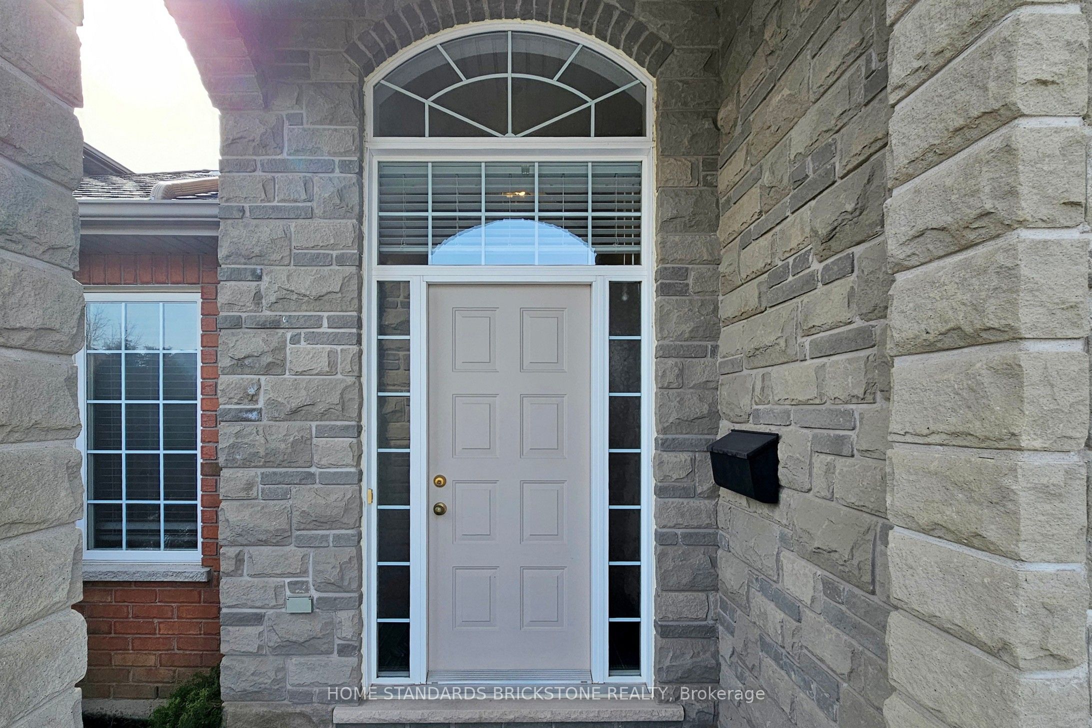 412 Autumn Crescent, Welland, ON L3C 7J9 photo 3