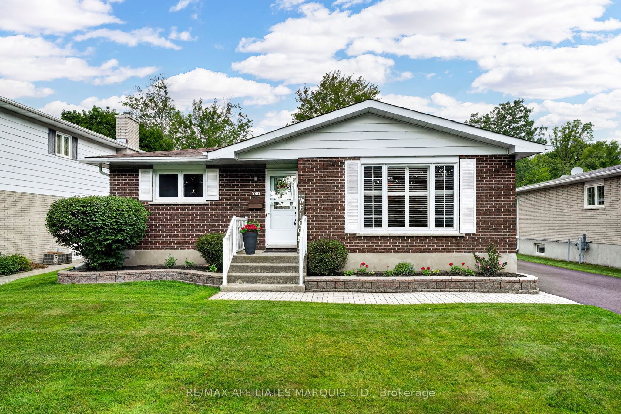 748 Montcalm Court, Cornwall, ON K6H 6C3 photo 2