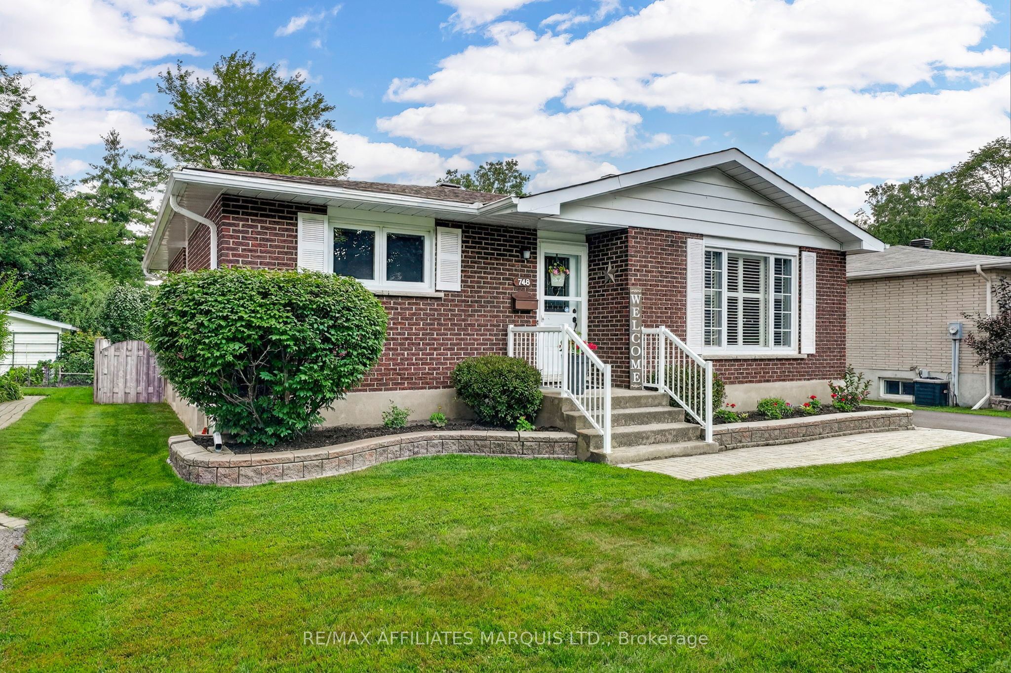 748 Montcalm Court, Cornwall, ON K6H 6C3 photo 3