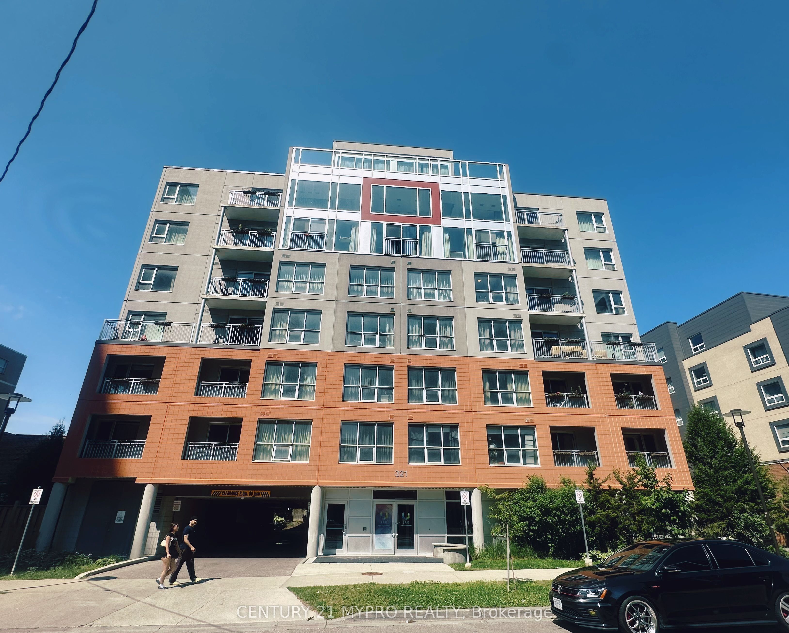 321 Spruce Street 705, Waterloo, ON N2L 3M6