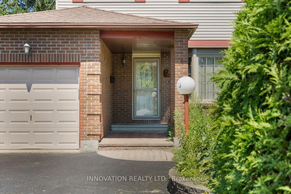 23 Pheasant Run Drive, Barrhaven, ON K2J 2R3 photo 2