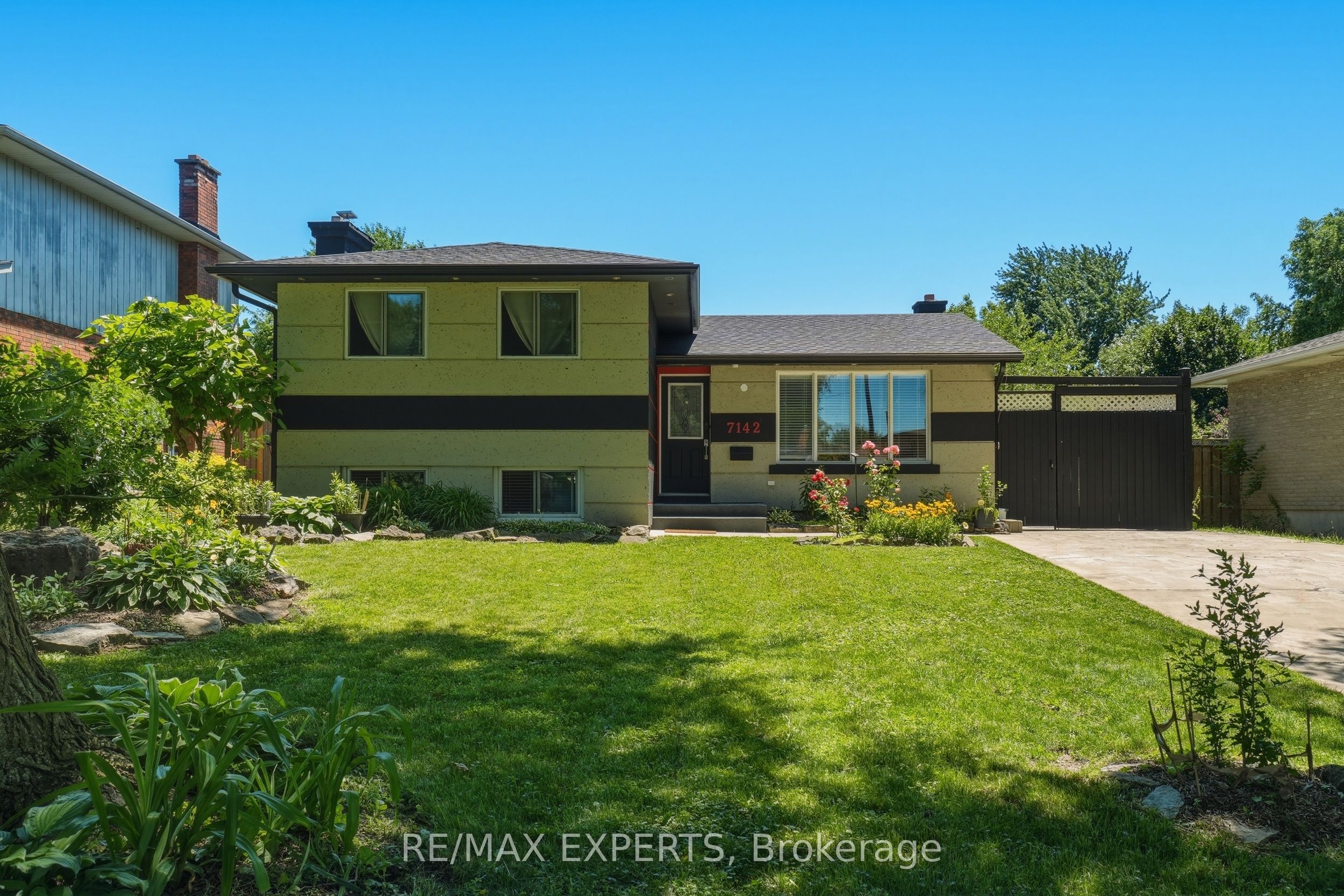 7142 Rosseau Place, Niagara Falls, ON L2J 3V2 photo 2