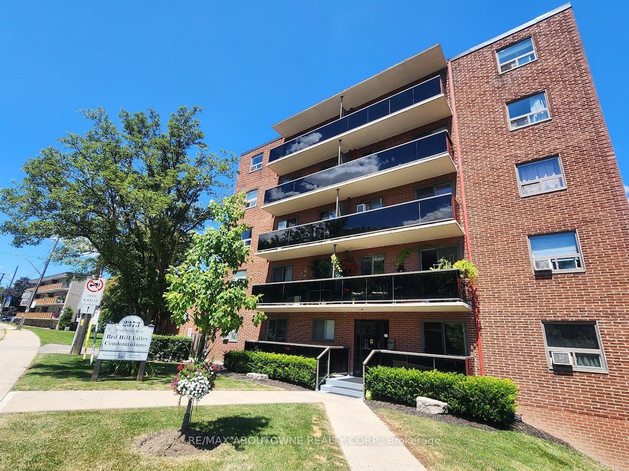 2373 King Street E 51, Hamilton, ON L8K 1X9