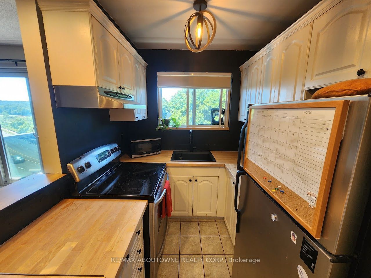 2373 King Street E 51, Hamilton, ON L8K 1X9 photo 3