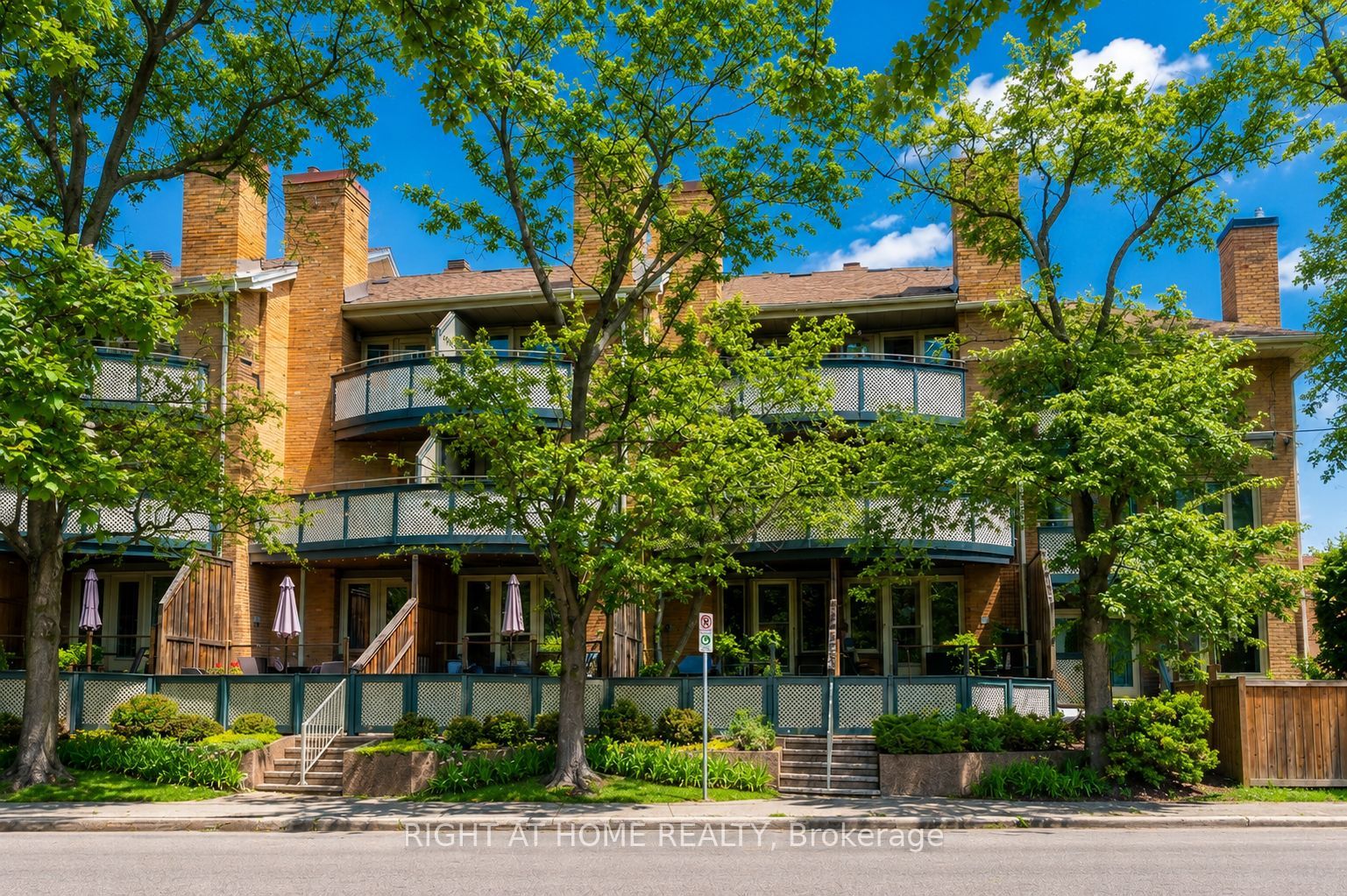 2 Columbus Avenue 6, Overbrook - Castleheights and Area, ON K1K 1R3 photo 2