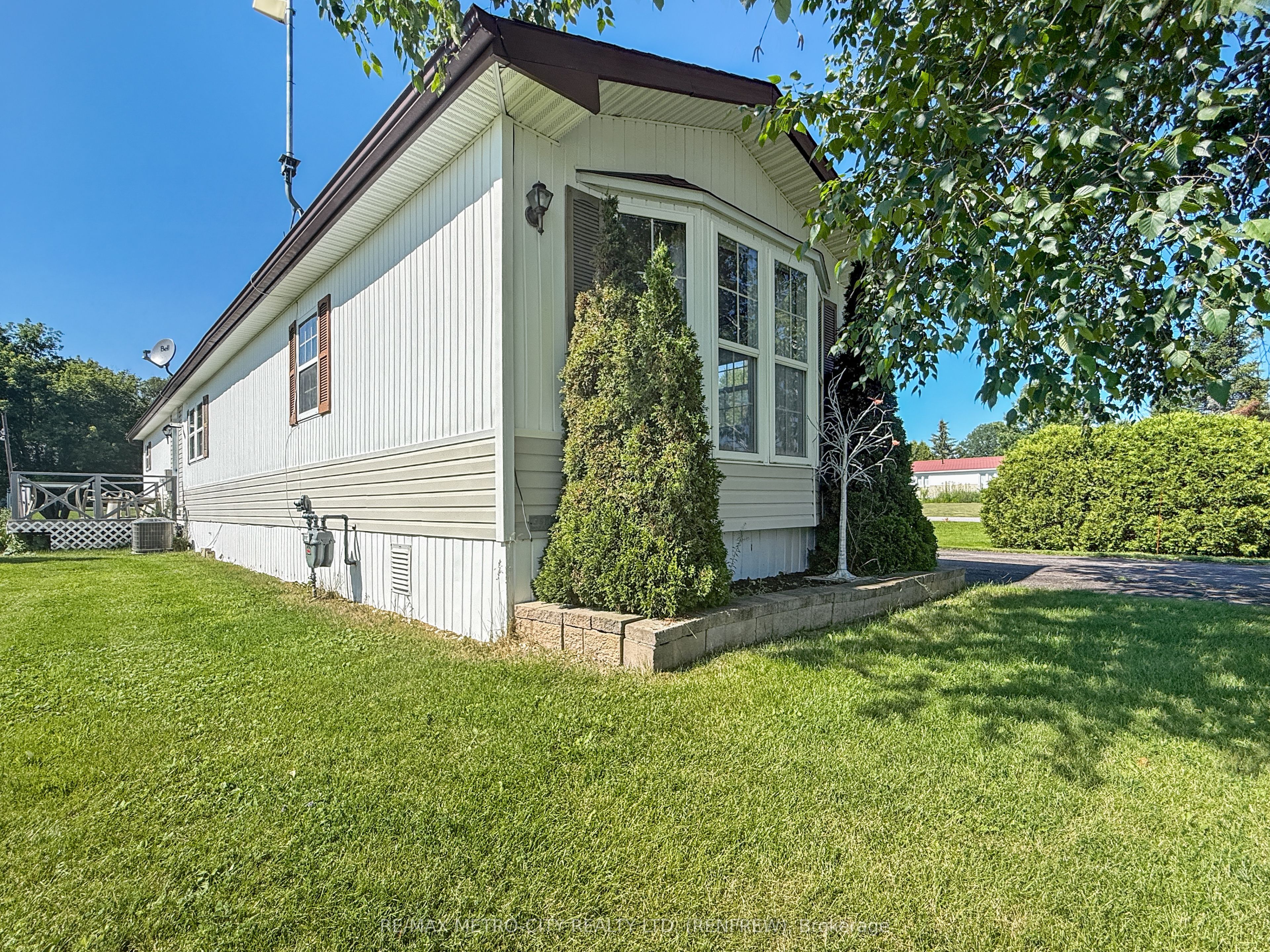 34 SUNSET Lane, Horton, ON K7V 0A5 photo 3