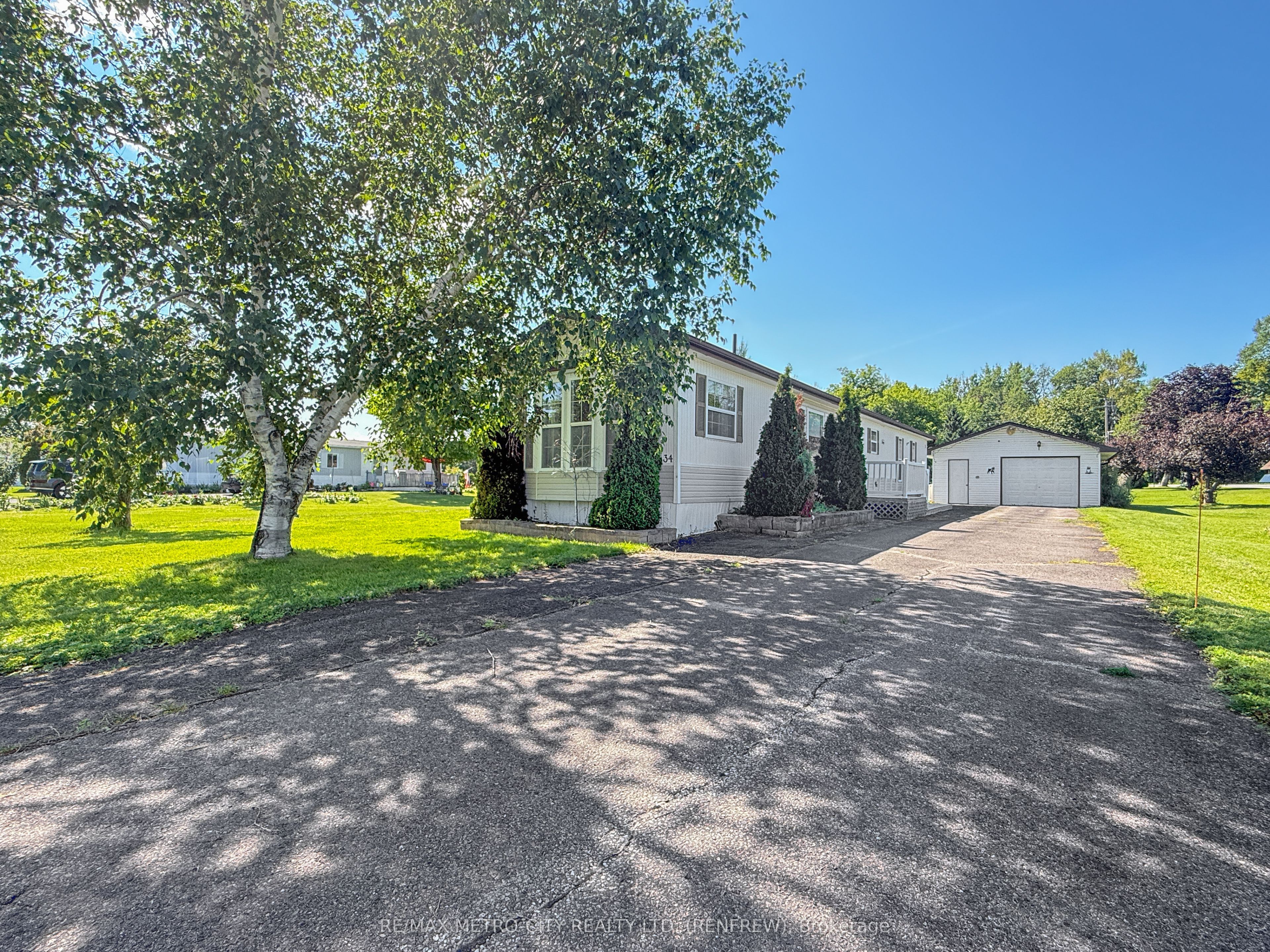 34 SUNSET Lane, Horton, ON K7V 0A5 photo 4