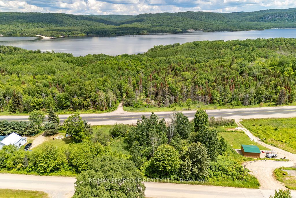 00 Lance Road, Laurentian Hills, ON K0J 1P0 photo 4