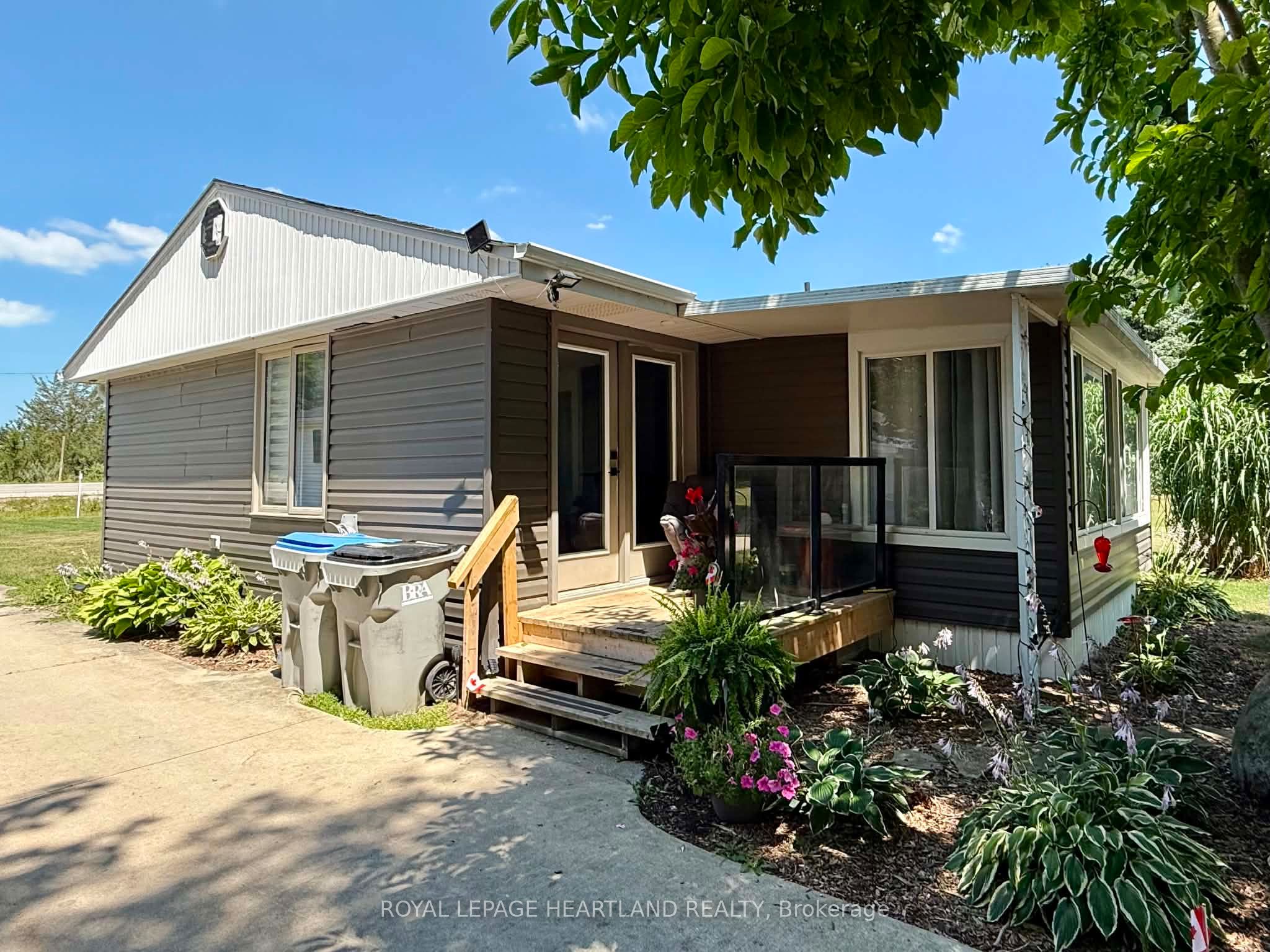 315 Main Street, Lambton Shores, ON N0M 2N0 photo 3