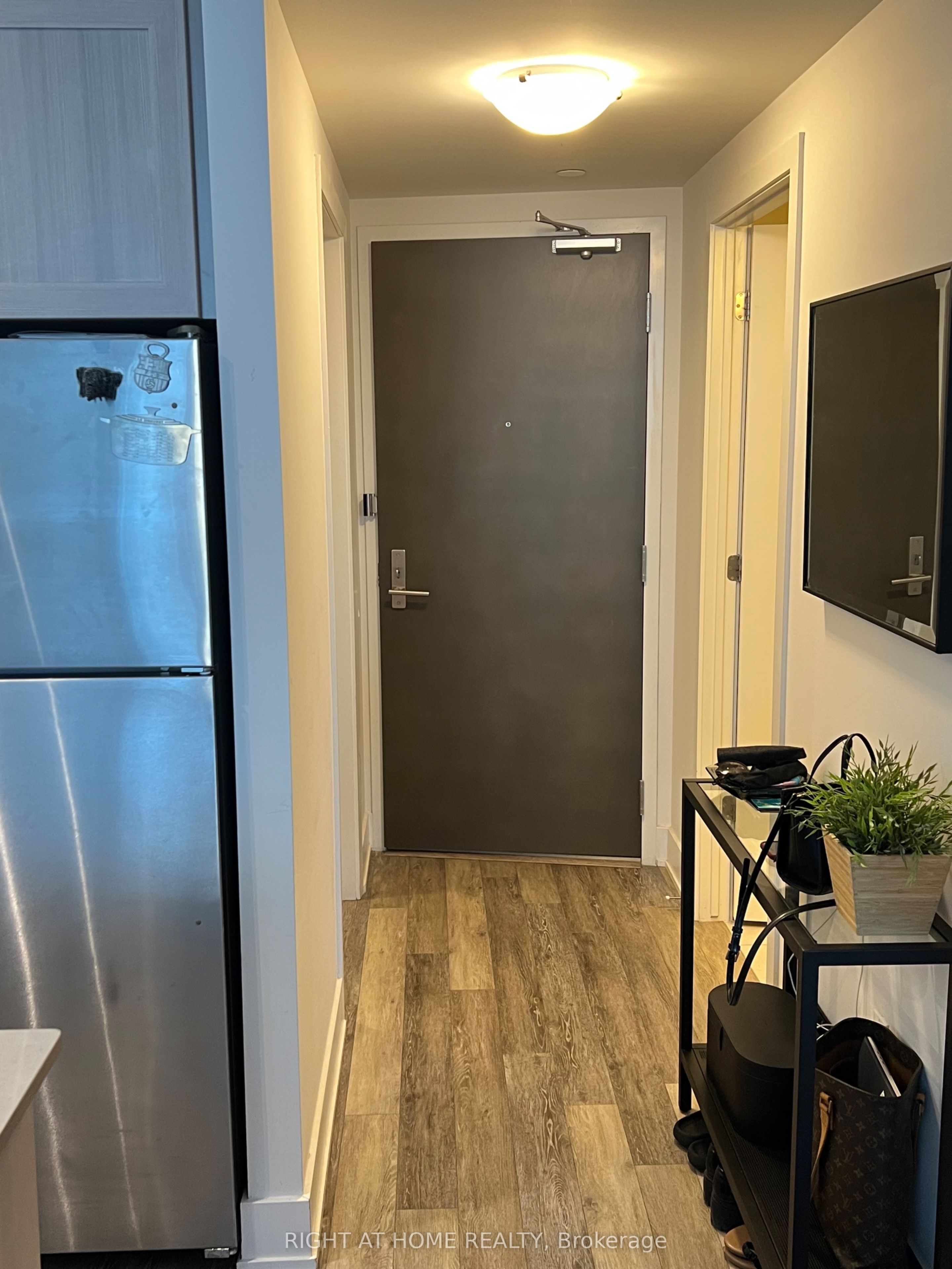 411 Mackay Street 601, New Edinburgh - Lindenlea, ON K1M 2C5 photo 3