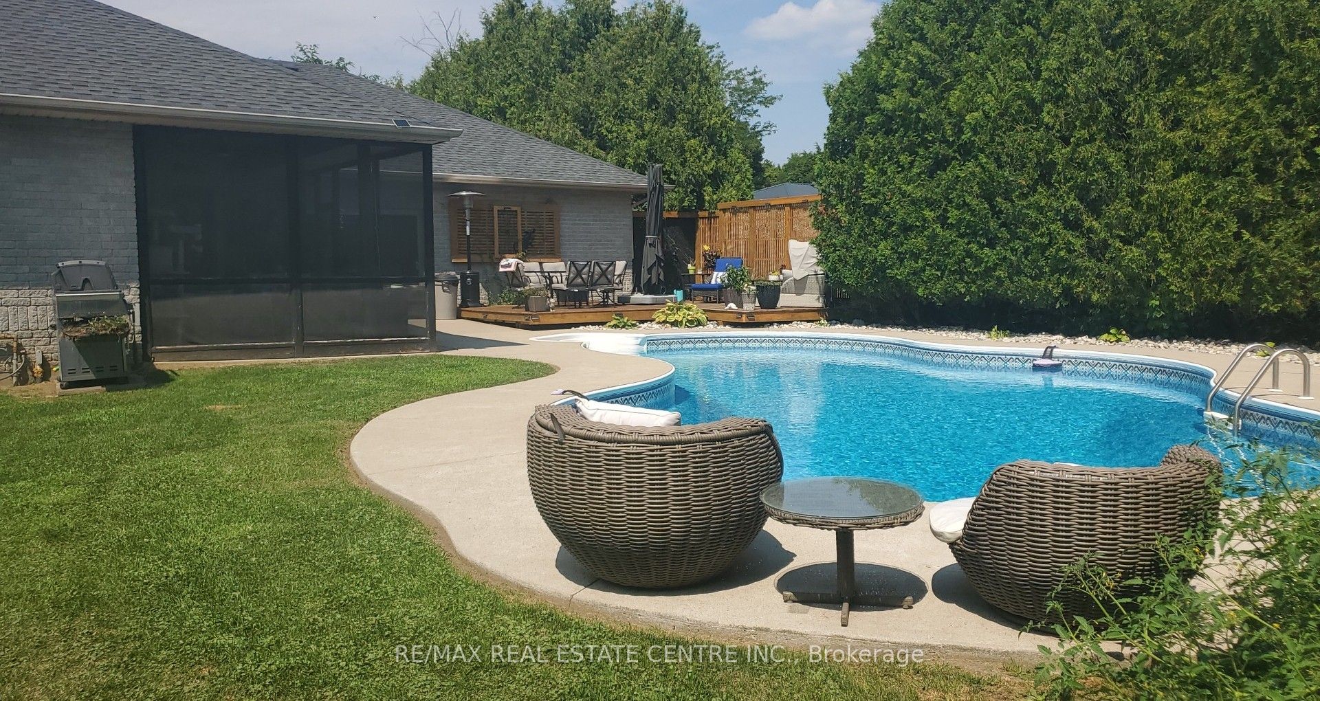 2 Irongate Drive, Brant, ON N3L 4G4 photo 5