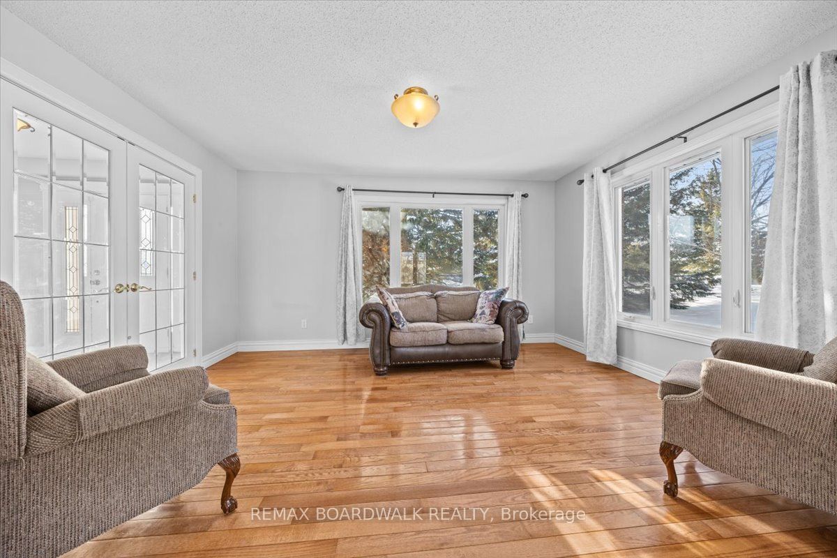 7089 Bush Drive, Greely - Metcalfe - Osgoode - Vernon and Area, ON K4P 1M8 photo 5
