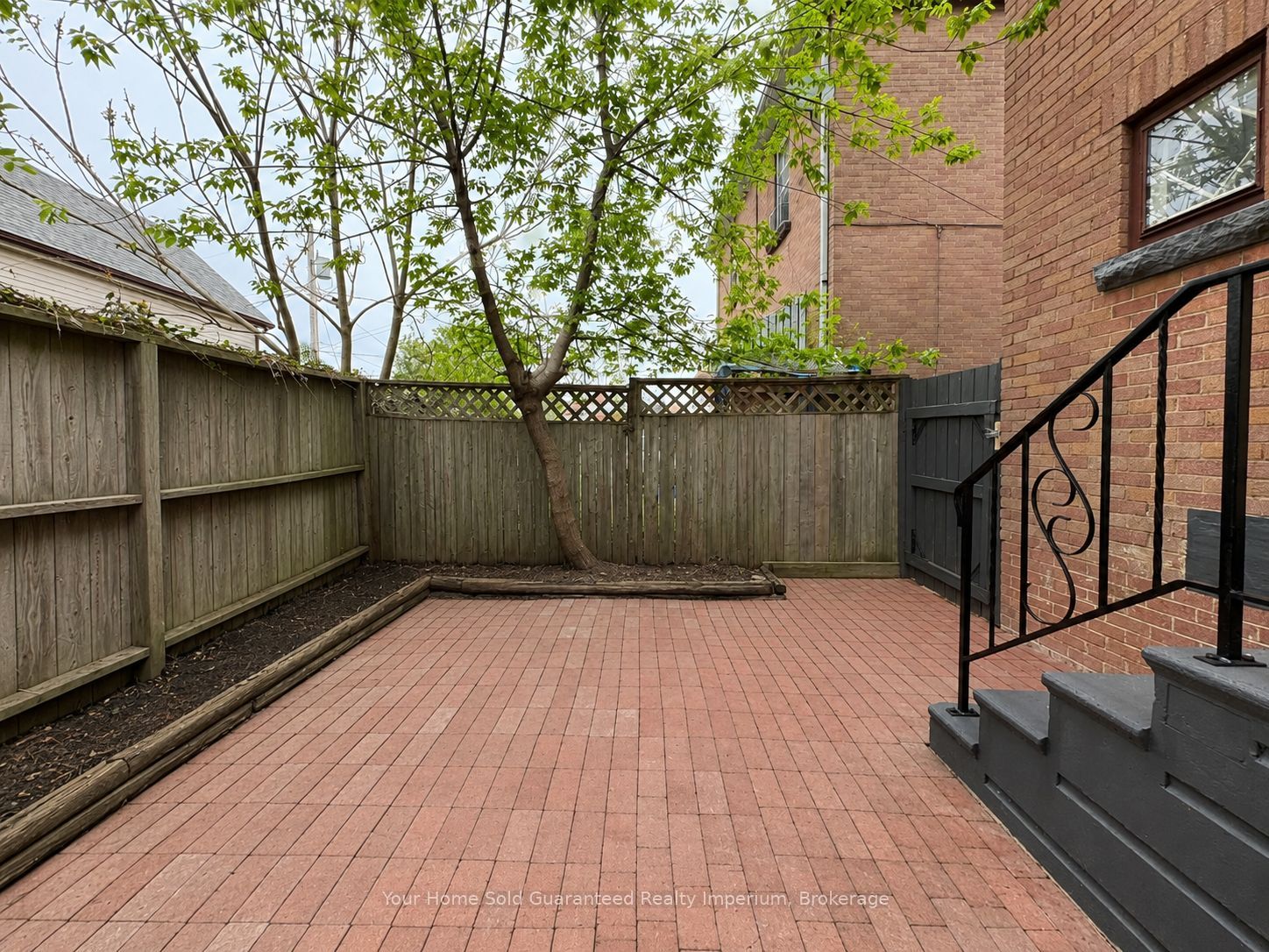 257 Niagara Street A, Welland, ON L3C 1K3 photo 4