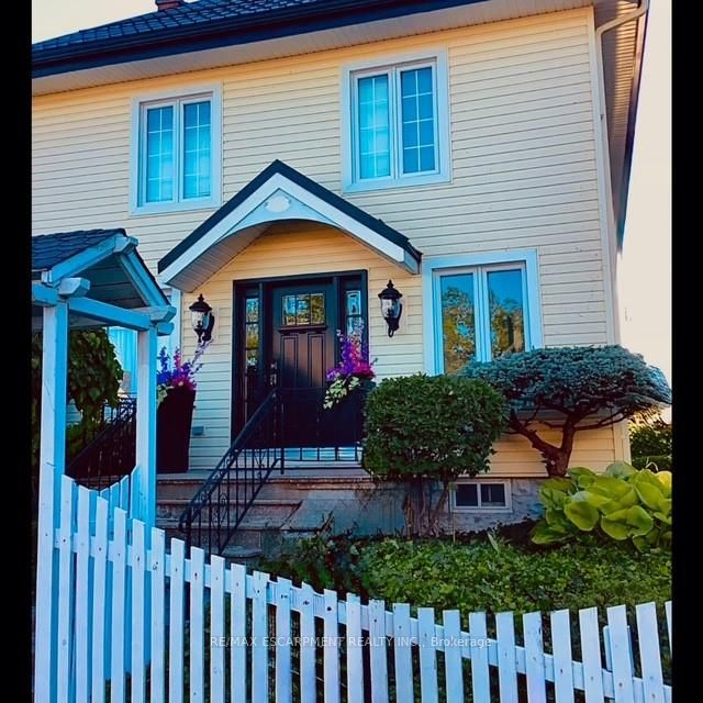 99 Argyle Street N, Haldimand, ON N3W 1B8 photo 3