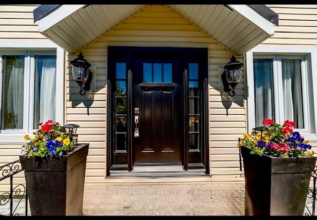 99 Argyle Street N, Haldimand, ON N3W 1B8 photo 5