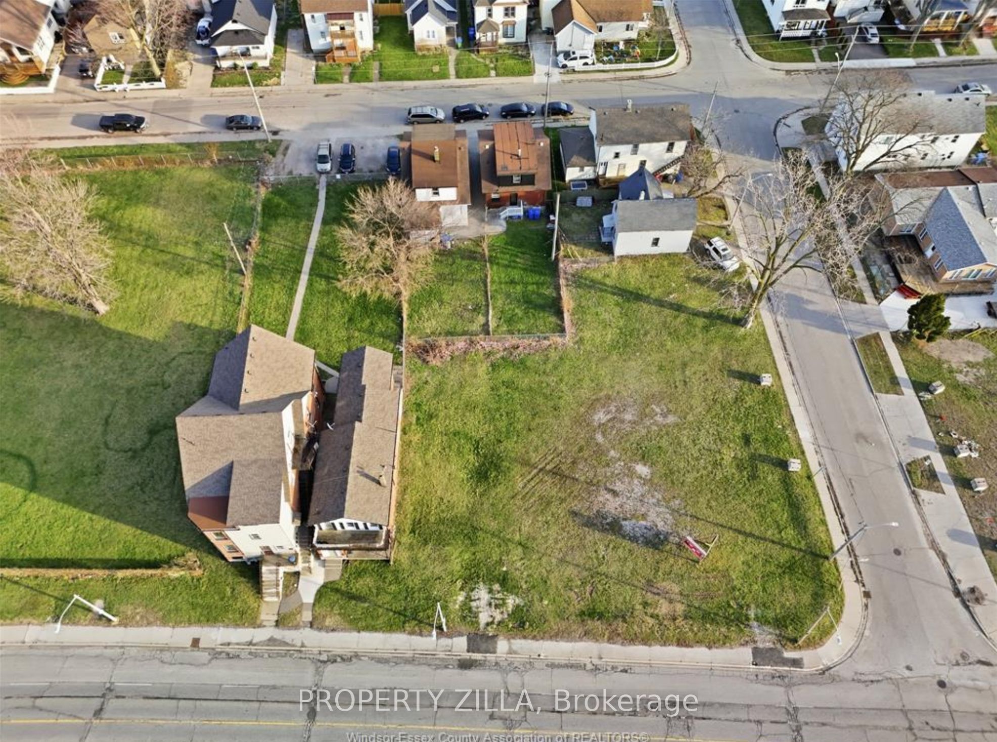 819-829 RIVERSIDE Drive E, Windsor, ON N9A 2T4 photo 4