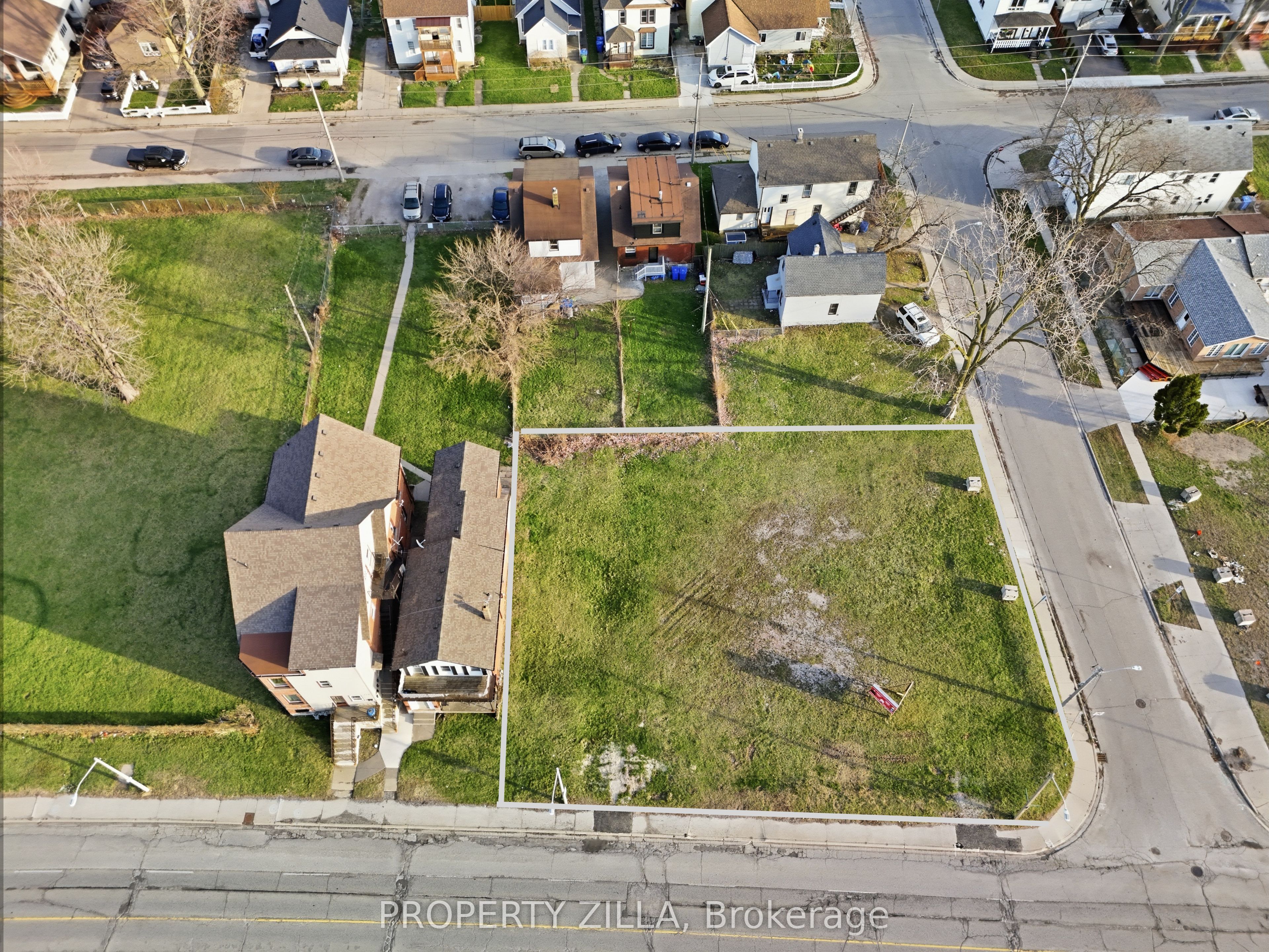 819-829 RIVERSIDE Drive E, Windsor, ON N9A 2T4 photo 5