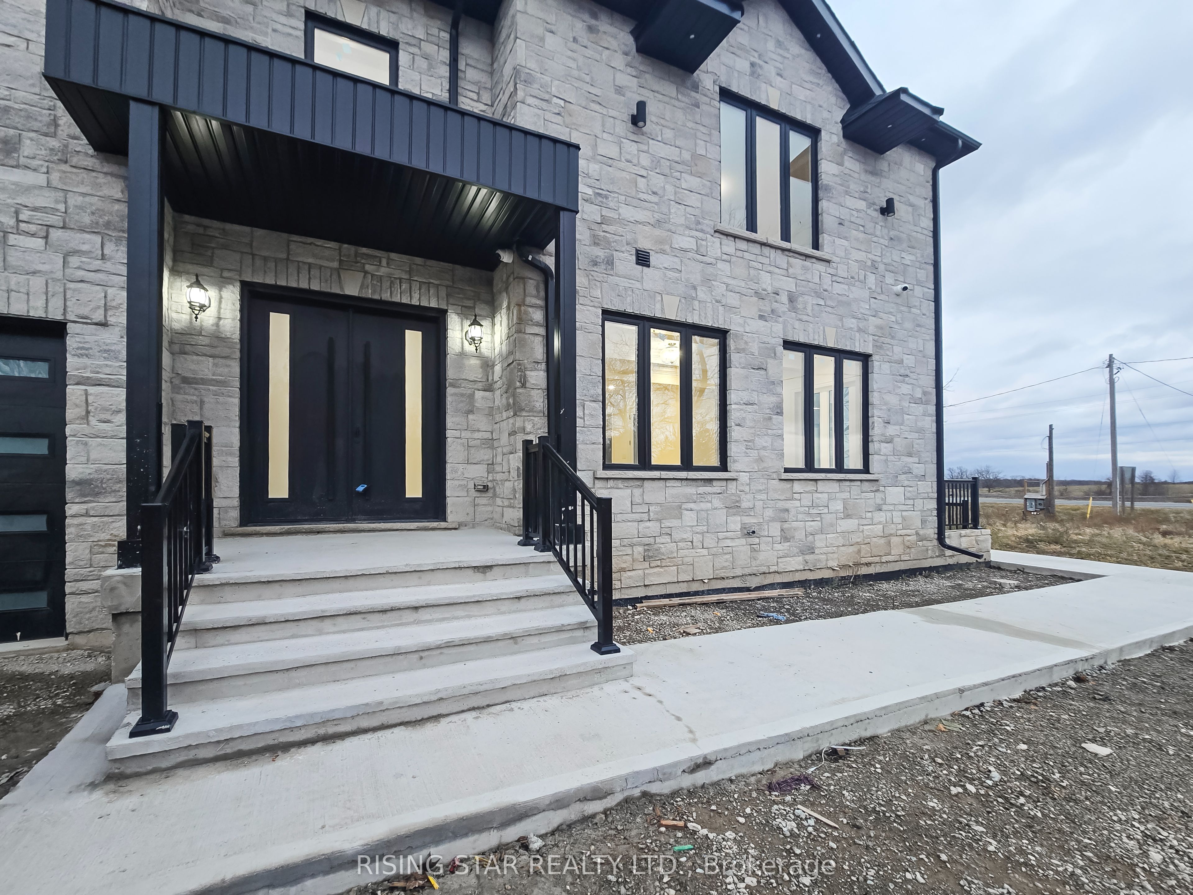 7464 Leslie Road W, Puslinch, ON N0B 2J0 photo 4