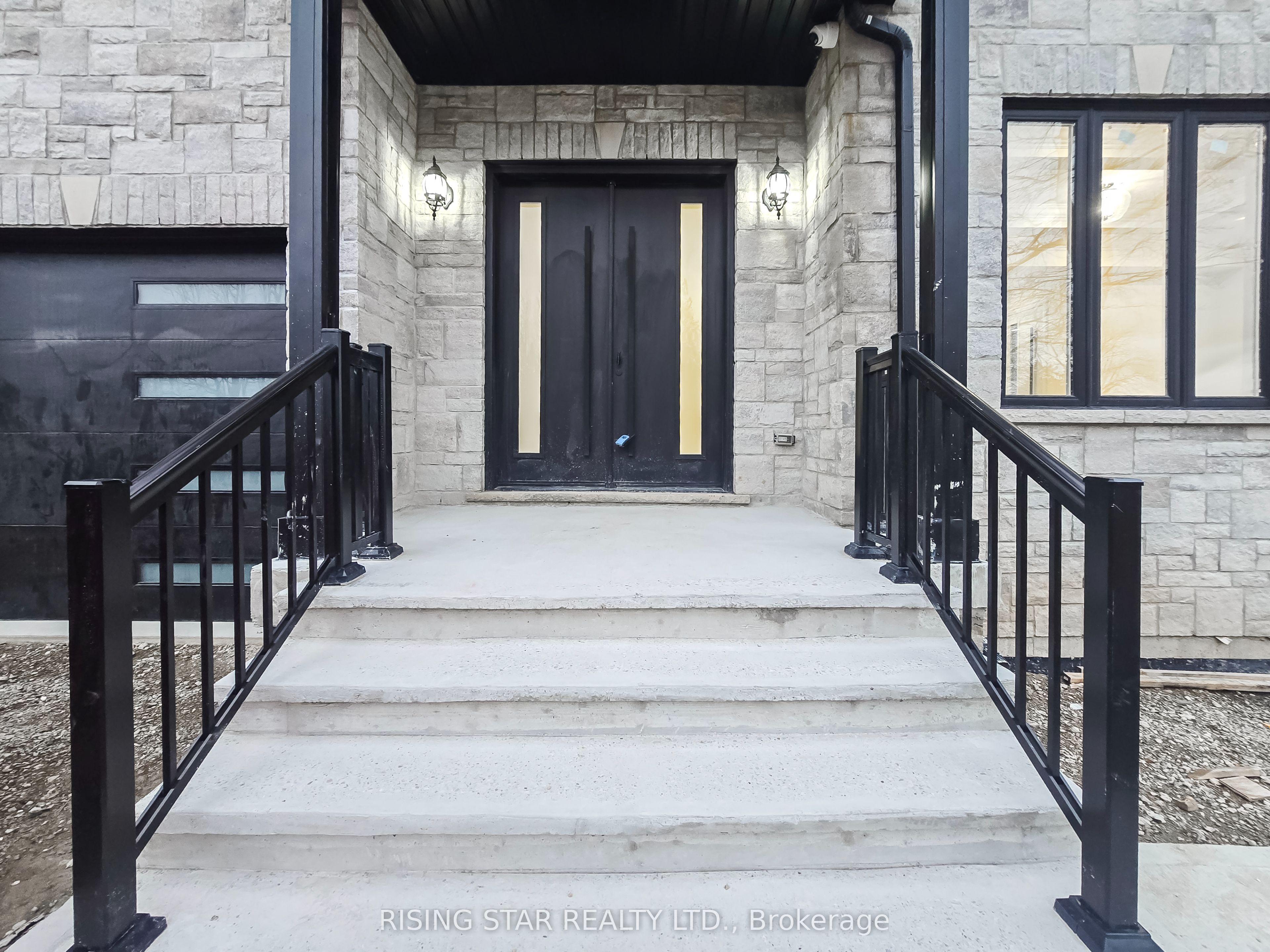7464 Leslie Road W, Puslinch, ON N0B 2J0 photo 5