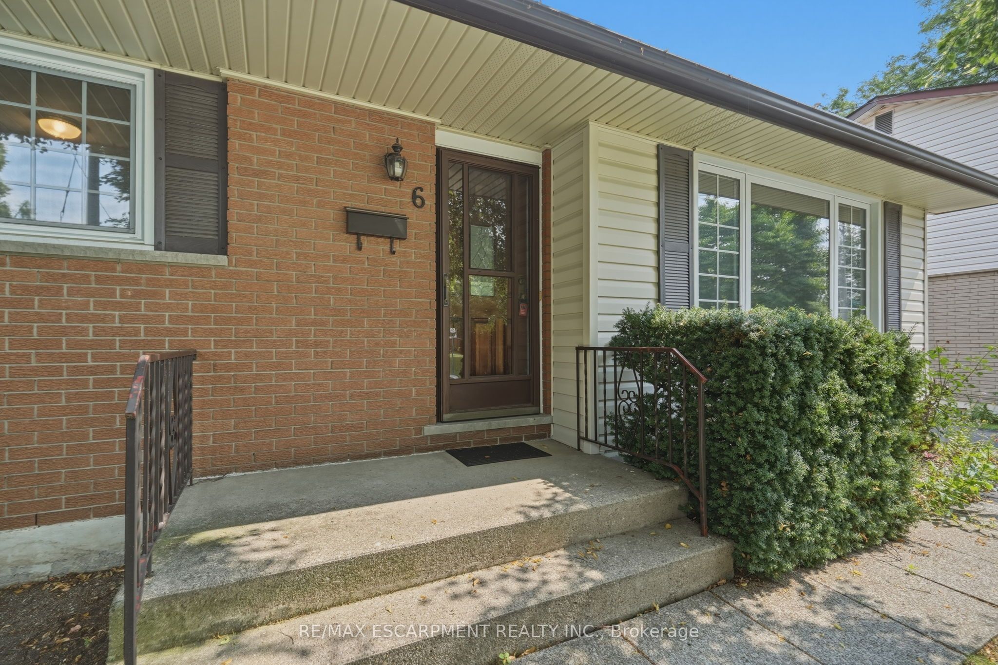 6 Caprice Court, Hamilton, ON L9C 2N5 photo 5