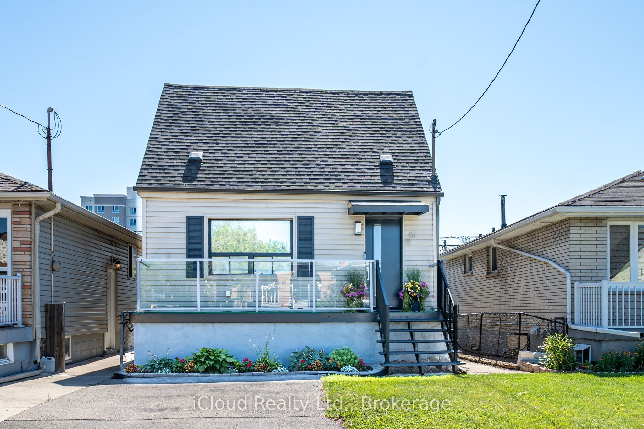 51 Delena Avenue, Hamilton, ON L8H 1B7