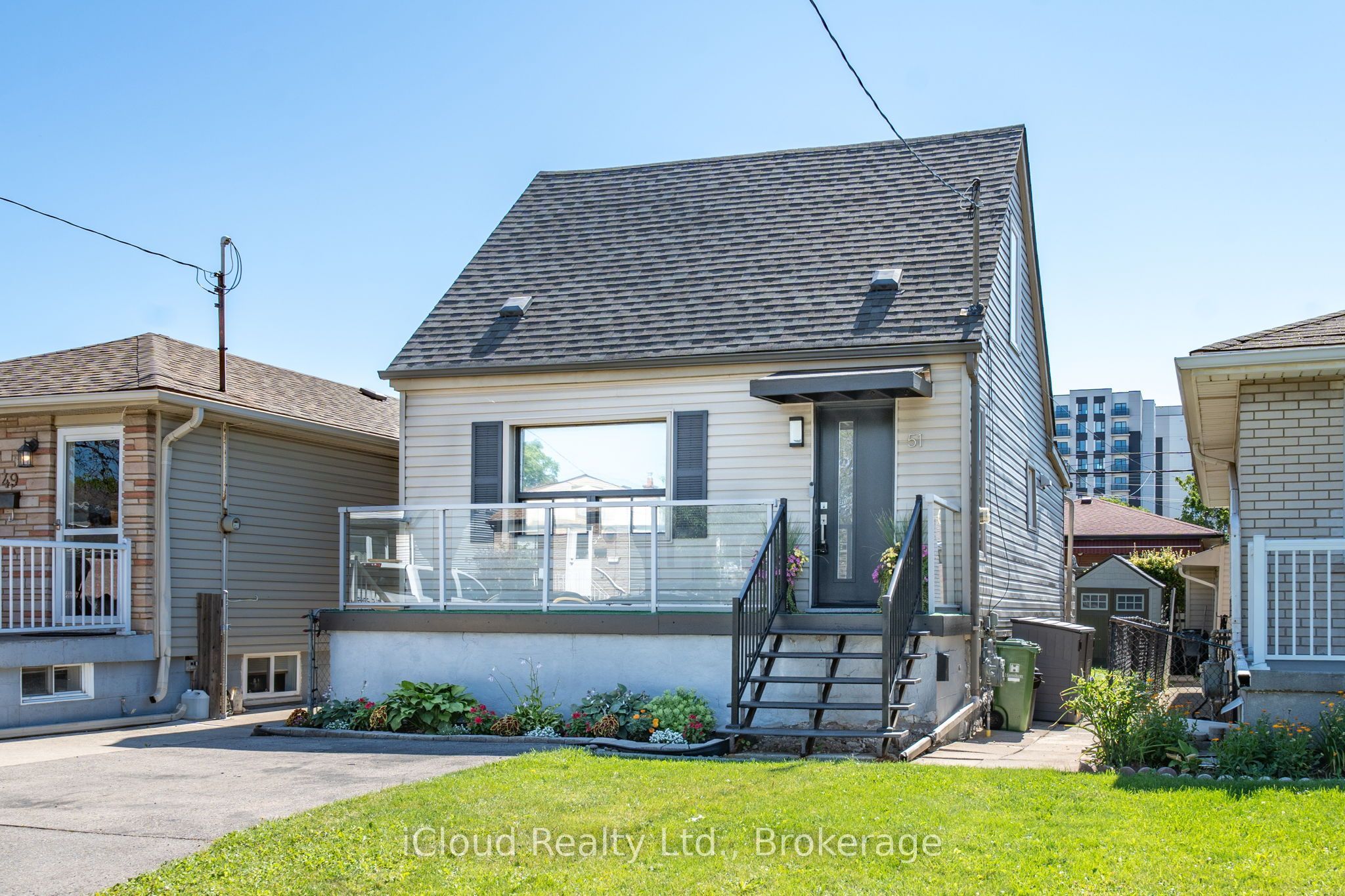 51 Delena Avenue, Hamilton, ON L8H 1B7 photo 2